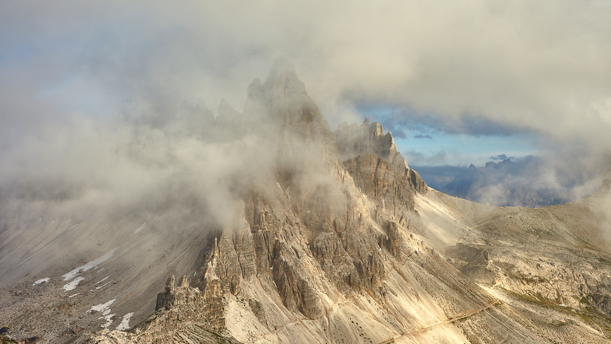 Canon EF 17-40mm F4L USM sample photo. Italy photography