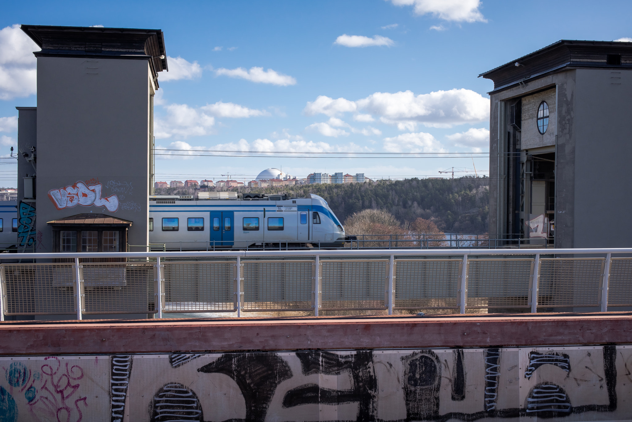 Canon EF 50mm F1.4 USM sample photo. Årsta bridge photography