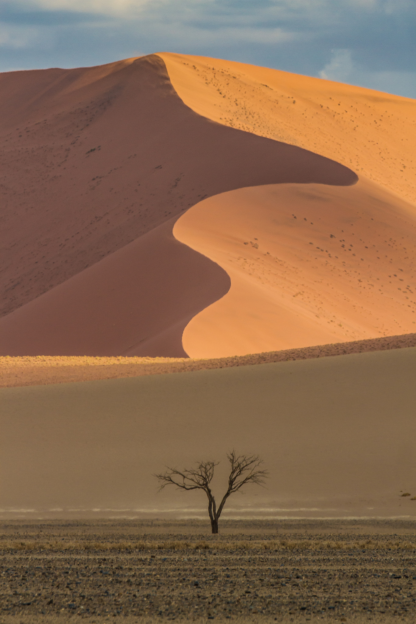 Canon EOS 7D + Canon EF 70-200mm F2.8L IS II USM sample photo. Sesriem dunes photography