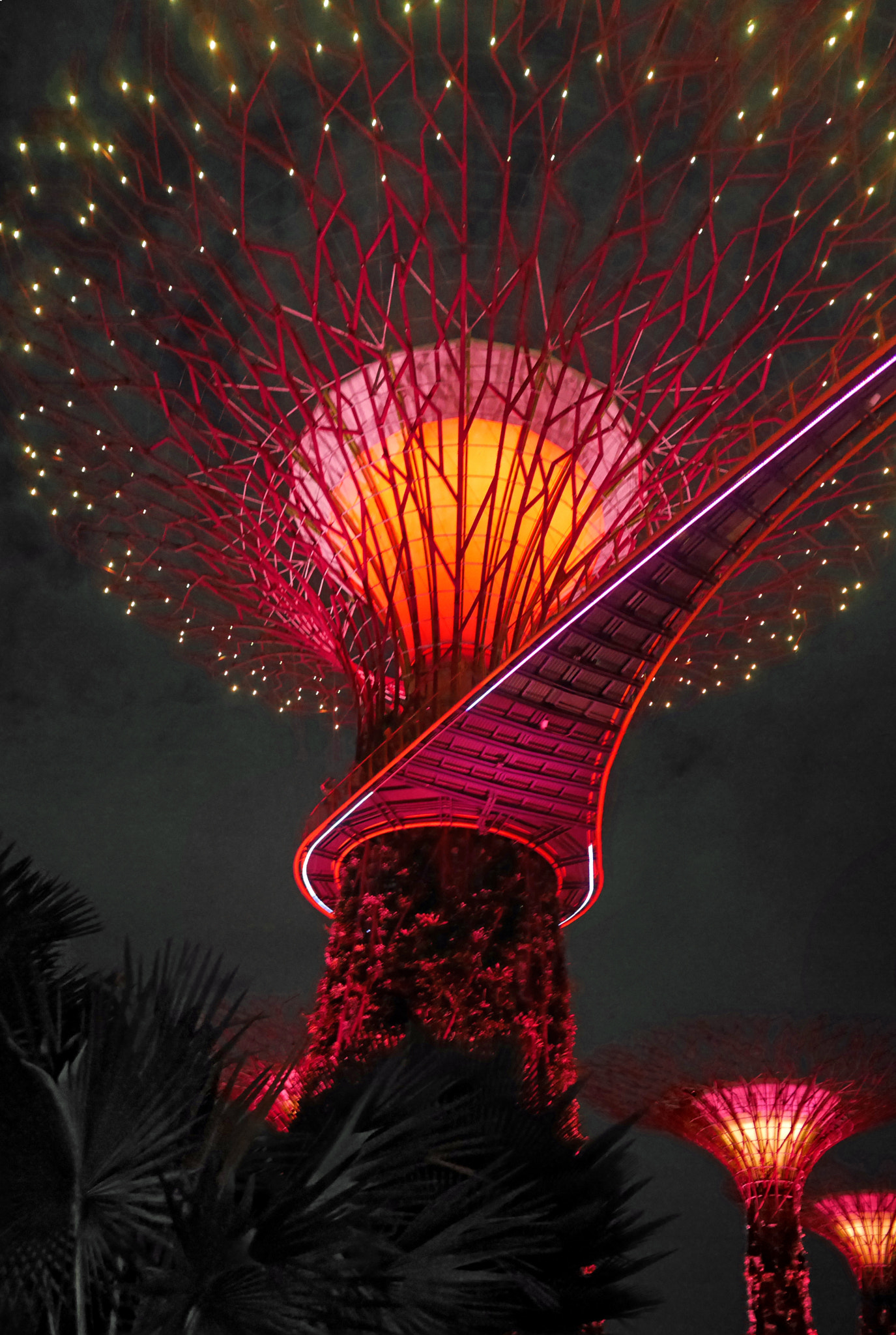 Panasonic Lumix DMC-GX7 sample photo. Gardens on the bay red super trees photography