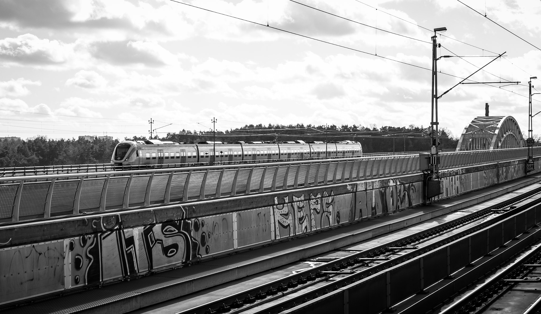 Canon EF 50mm F1.4 USM sample photo. Årsta bridge photography