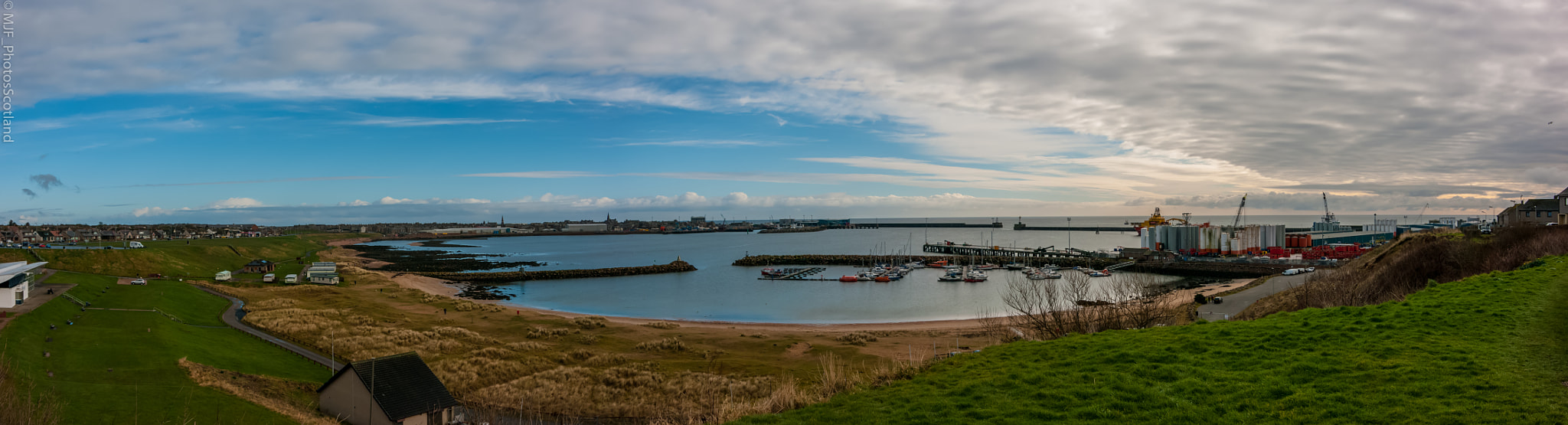 Samsung GX-20 sample photo. Peterhead harbour. photography