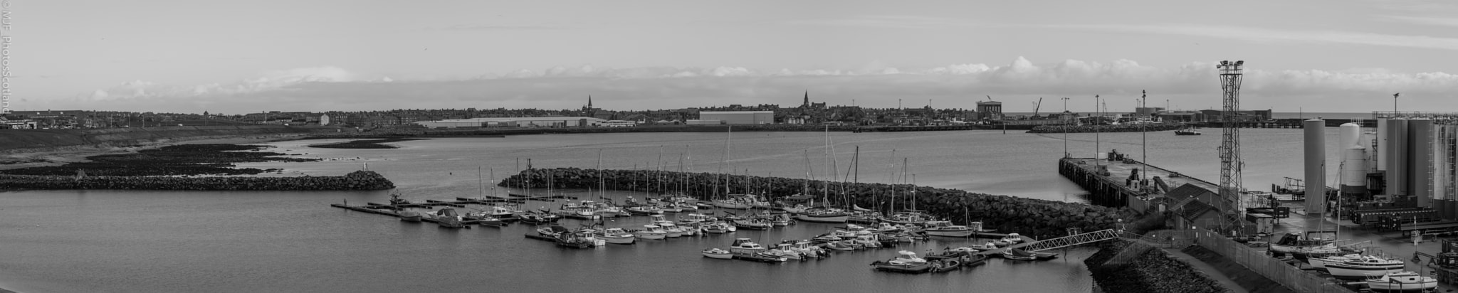 Samsung GX-20 sample photo. Peterhead marina. photography