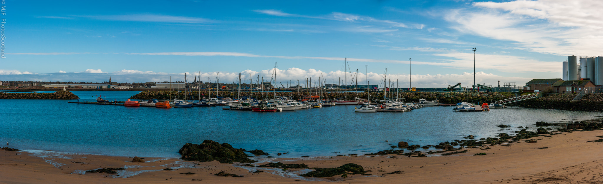 Samsung GX-20 sample photo. Peterhead harbour. photography