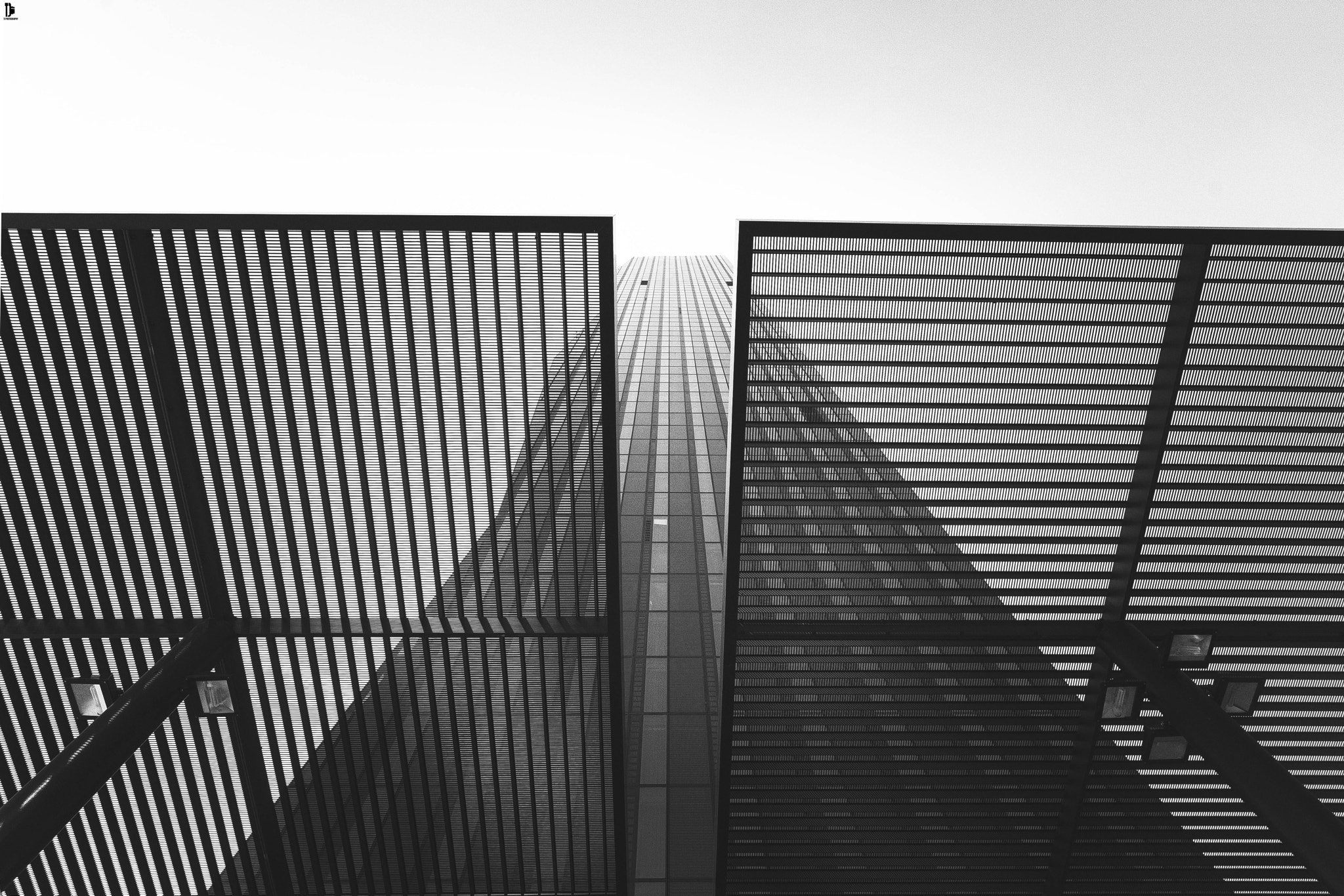 Sony a7 + Sony 20mm F2.8 sample photo. Vienna dc tower photography