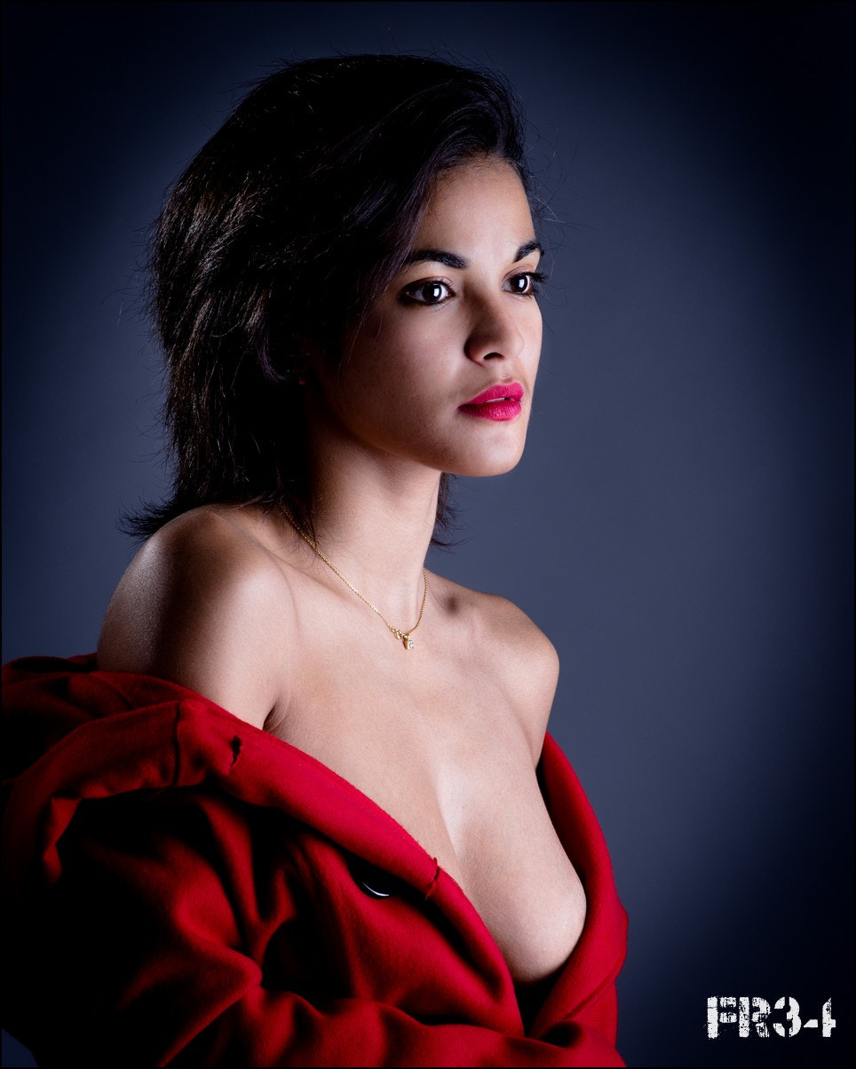 Pentax K-5 + A Series Lens sample photo. Esther en rouge - lady in red photography