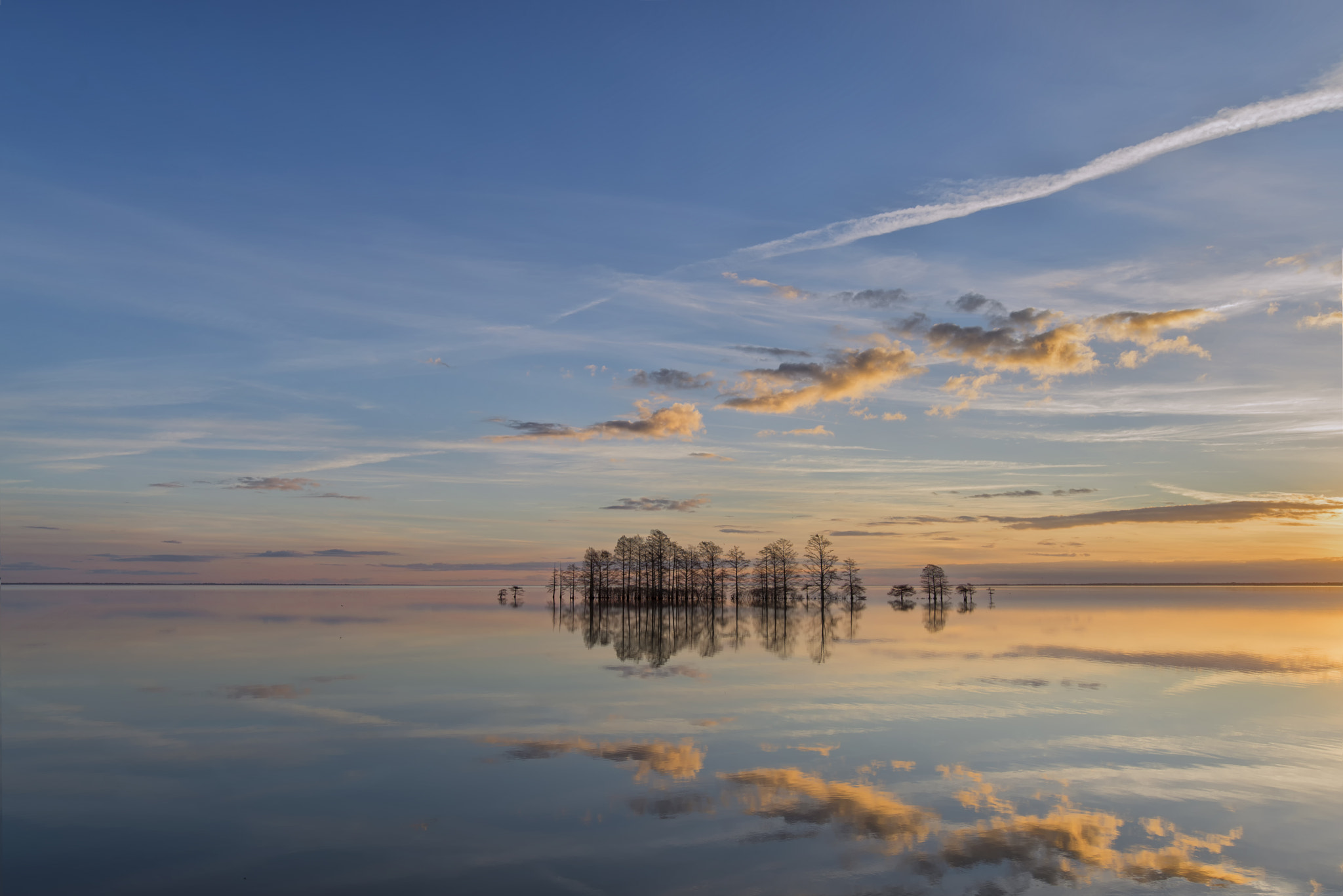 Nikon AF-S Nikkor 18-35mm F3.5-4.5G ED sample photo. Lake mattamaskeet photography
