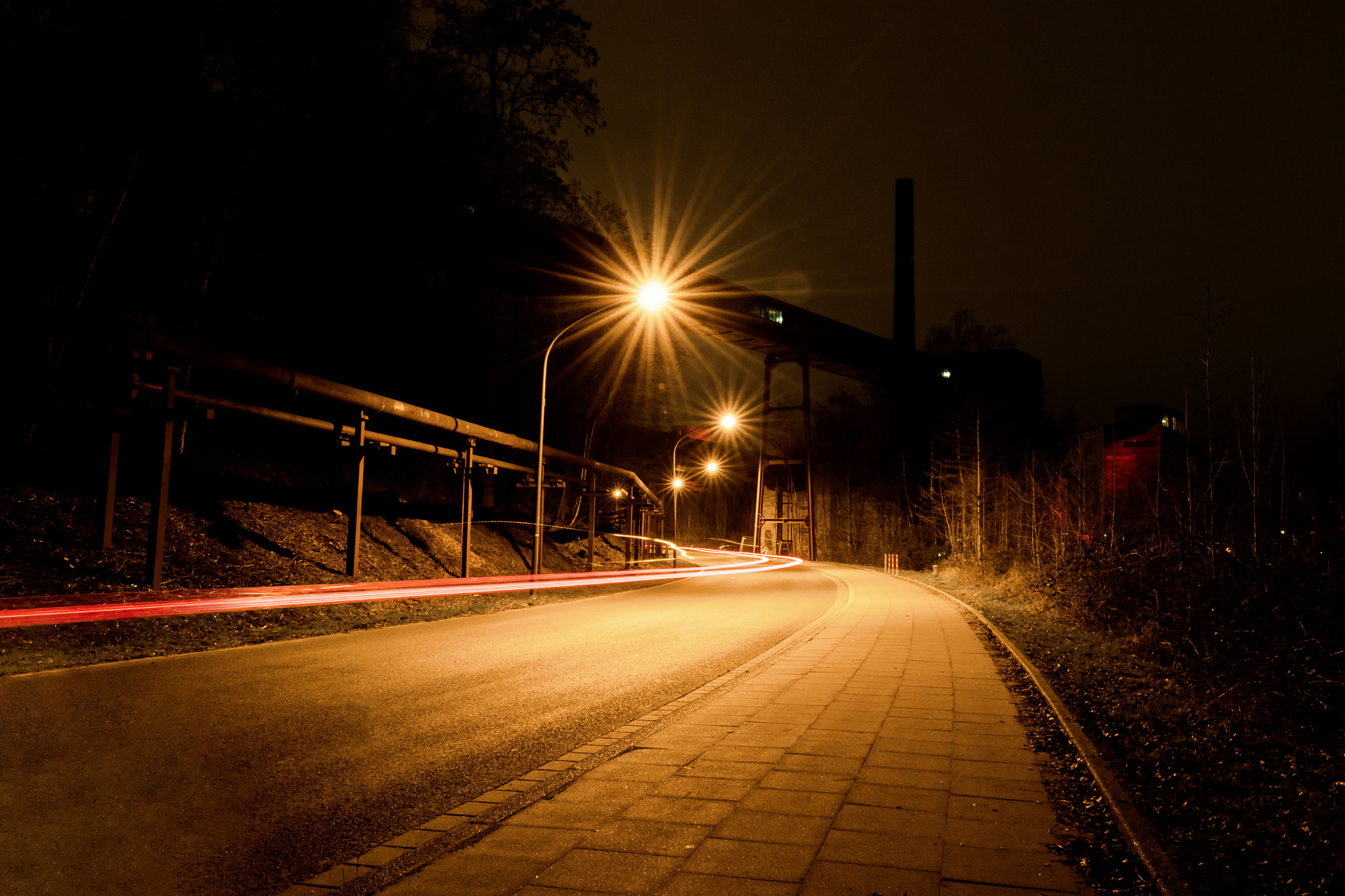 Nikon AF-S Nikkor 14-24mm F2.8G ED sample photo. Street lights photography