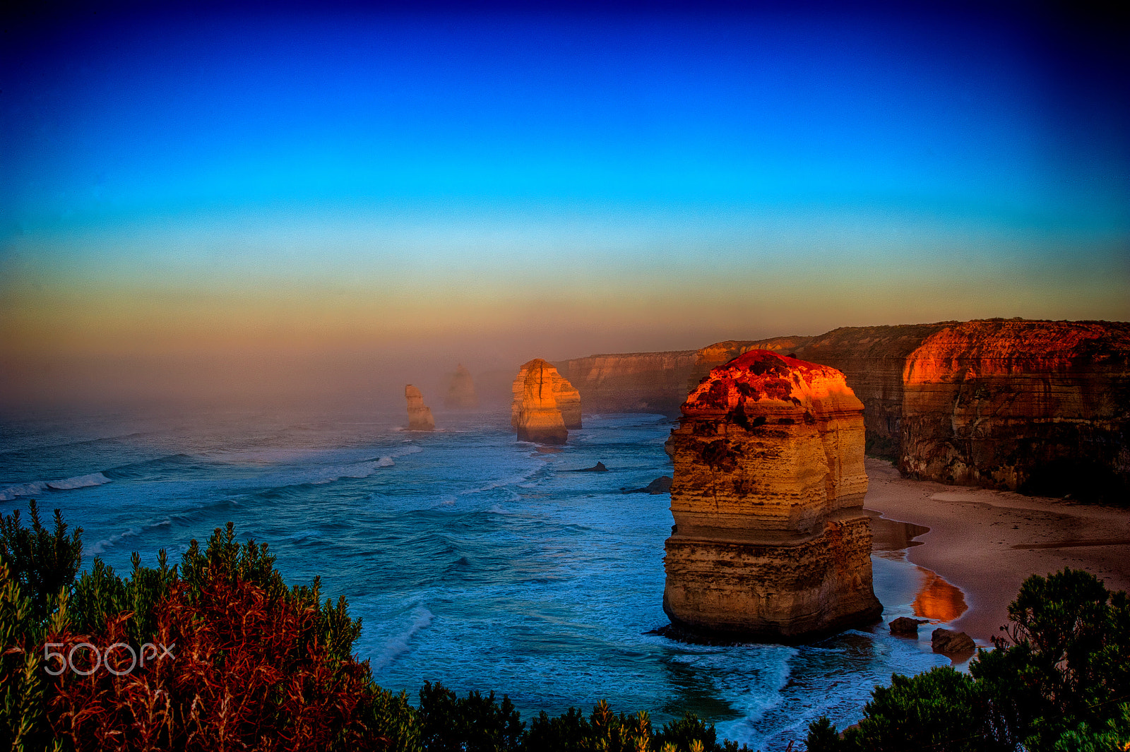AF Zoom-Nikkor 28-80mm f/3.3-5.6G sample photo. Twelve apostiles photography