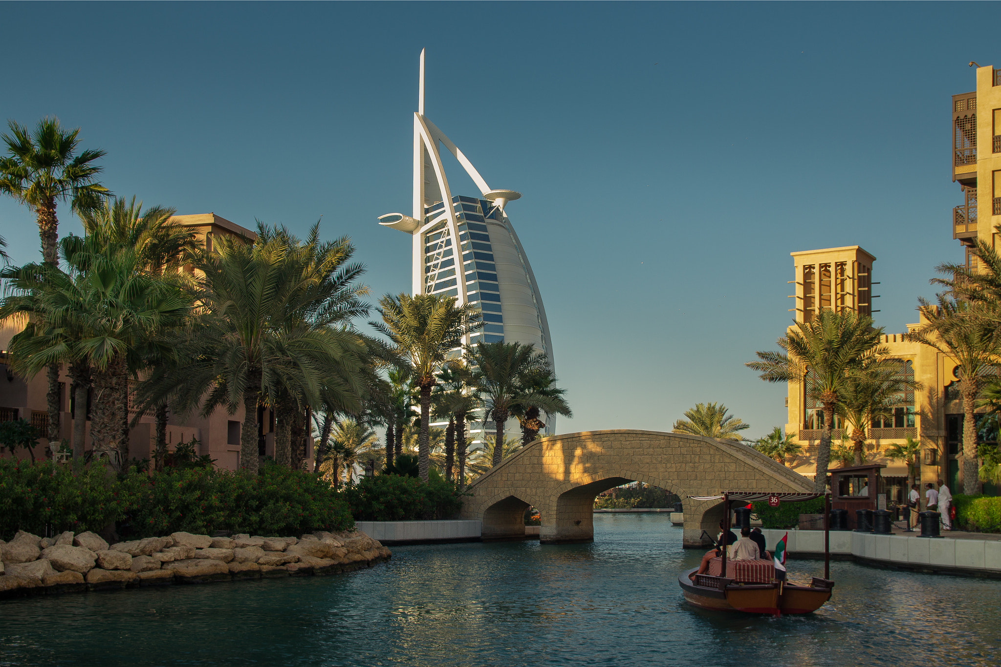 Canon EF-S 17-55mm F2.8 IS USM sample photo. Jumeirah photography