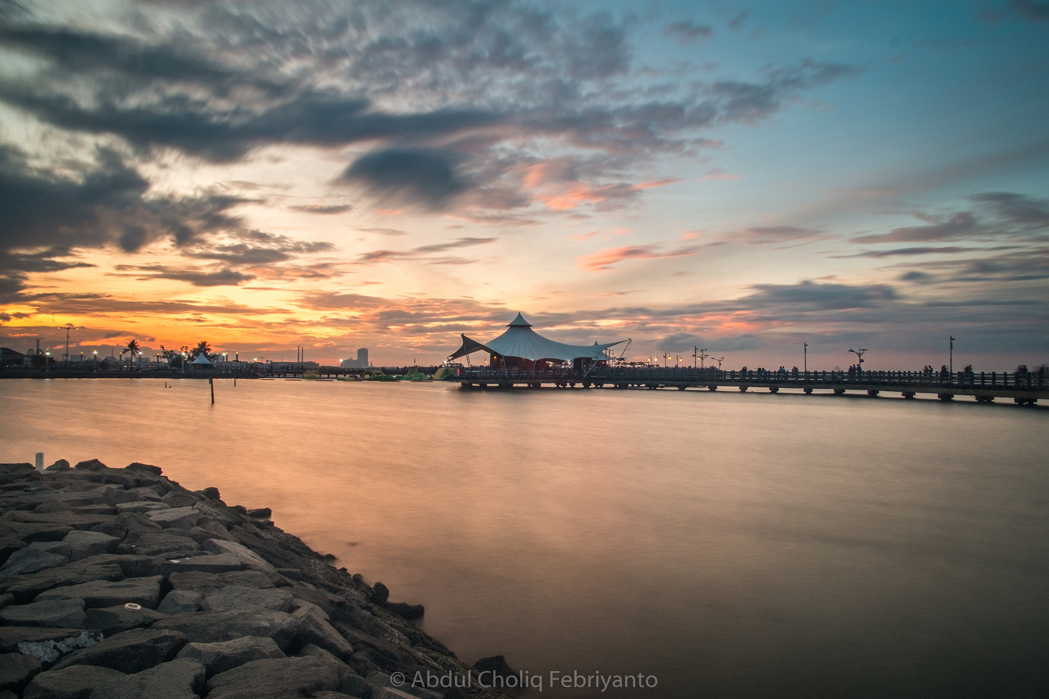 Fujifilm X-E1 + Fujifilm XF 18-55mm F2.8-4 R LM OIS sample photo. Le bridge photography