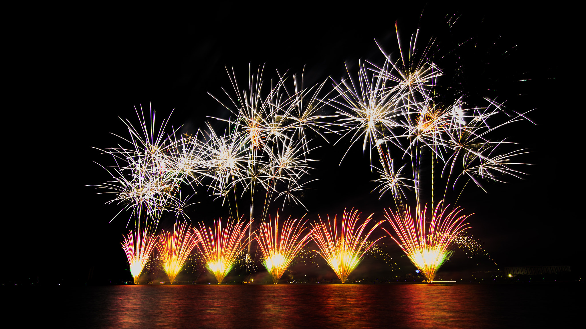 Tokina AT-X Pro 11-16mm F2.8 DX sample photo. Canberra fireworks photography