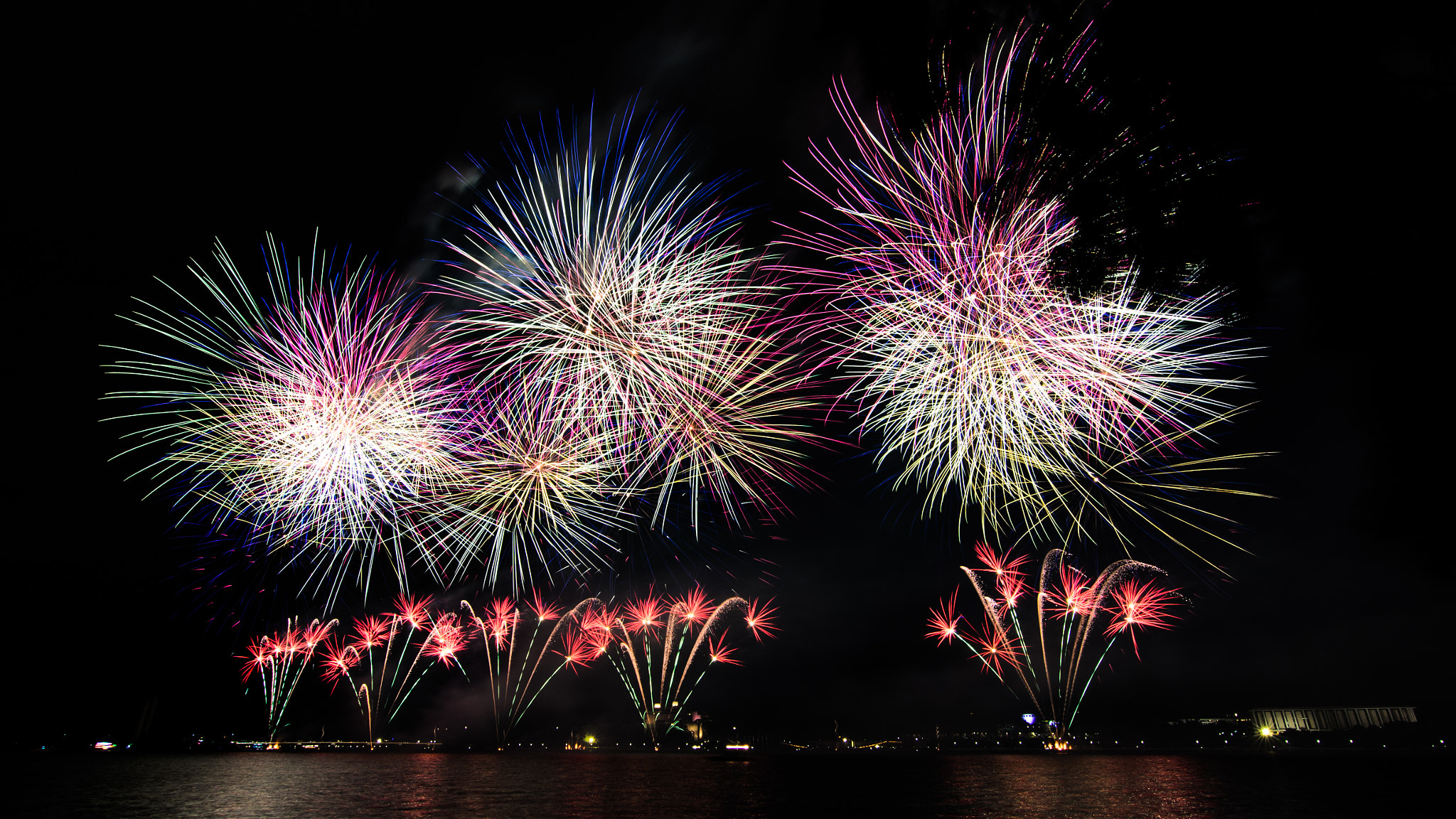 Tokina AT-X Pro 11-16mm F2.8 DX sample photo. Colour explosion photography