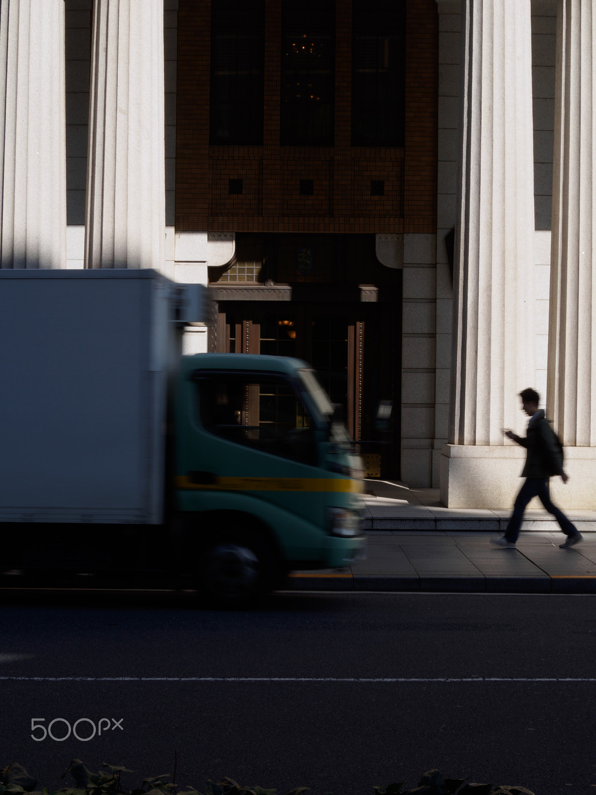 Olympus OM-D E-M10 II sample photo. Streets of tokyo photography