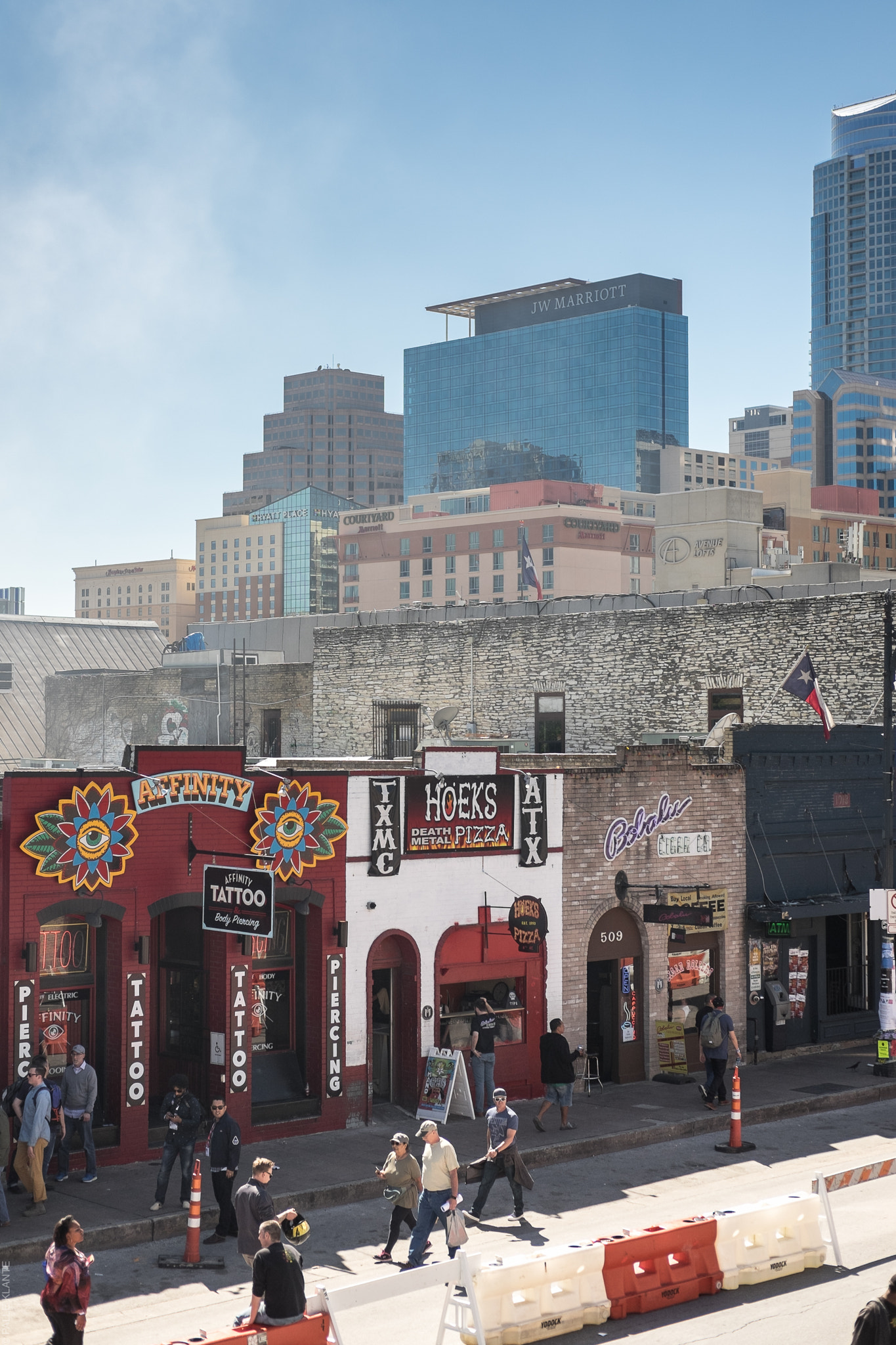 Fujifilm X-T1 + Fujifilm XF 35mm F2 R WR sample photo. Austin 6th street photography