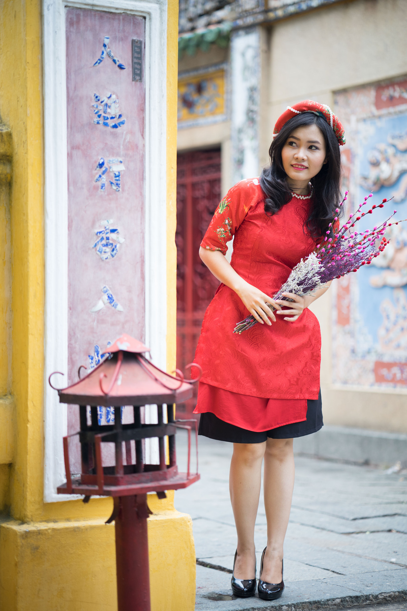 ZEISS Batis 85mm F1.8 sample photo. Red photography