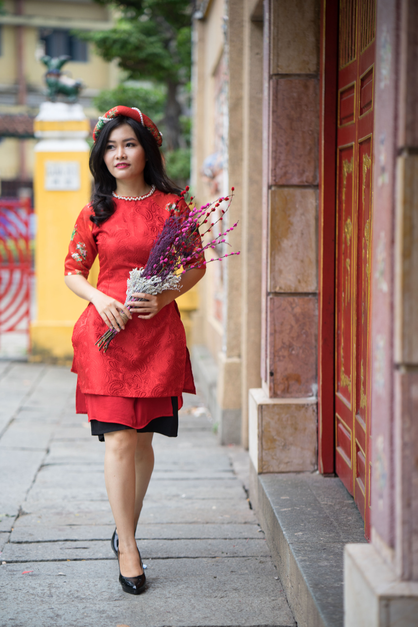 ZEISS Batis 85mm F1.8 sample photo. Red photography