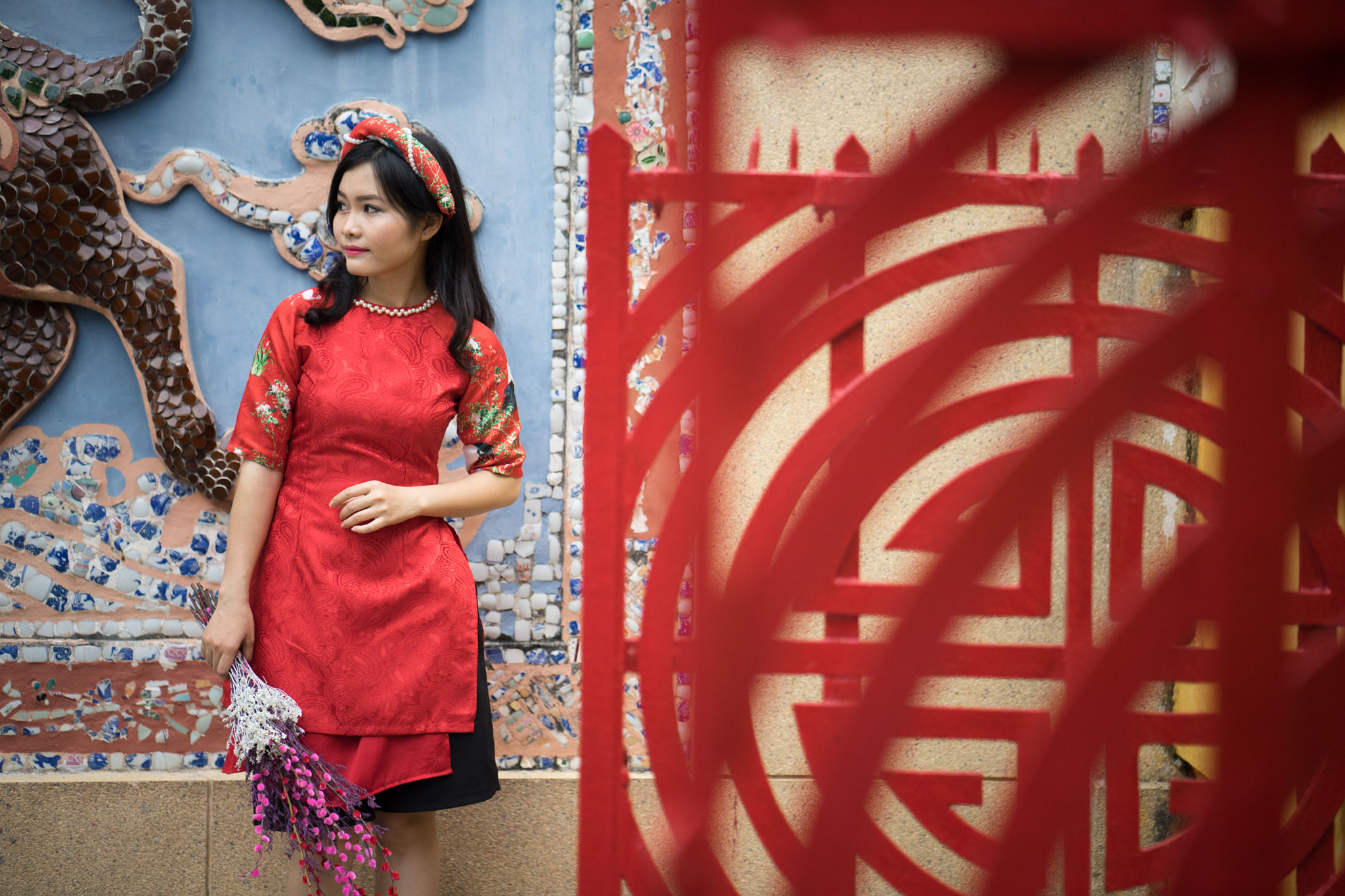 ZEISS Batis 85mm F1.8 sample photo. Red photography