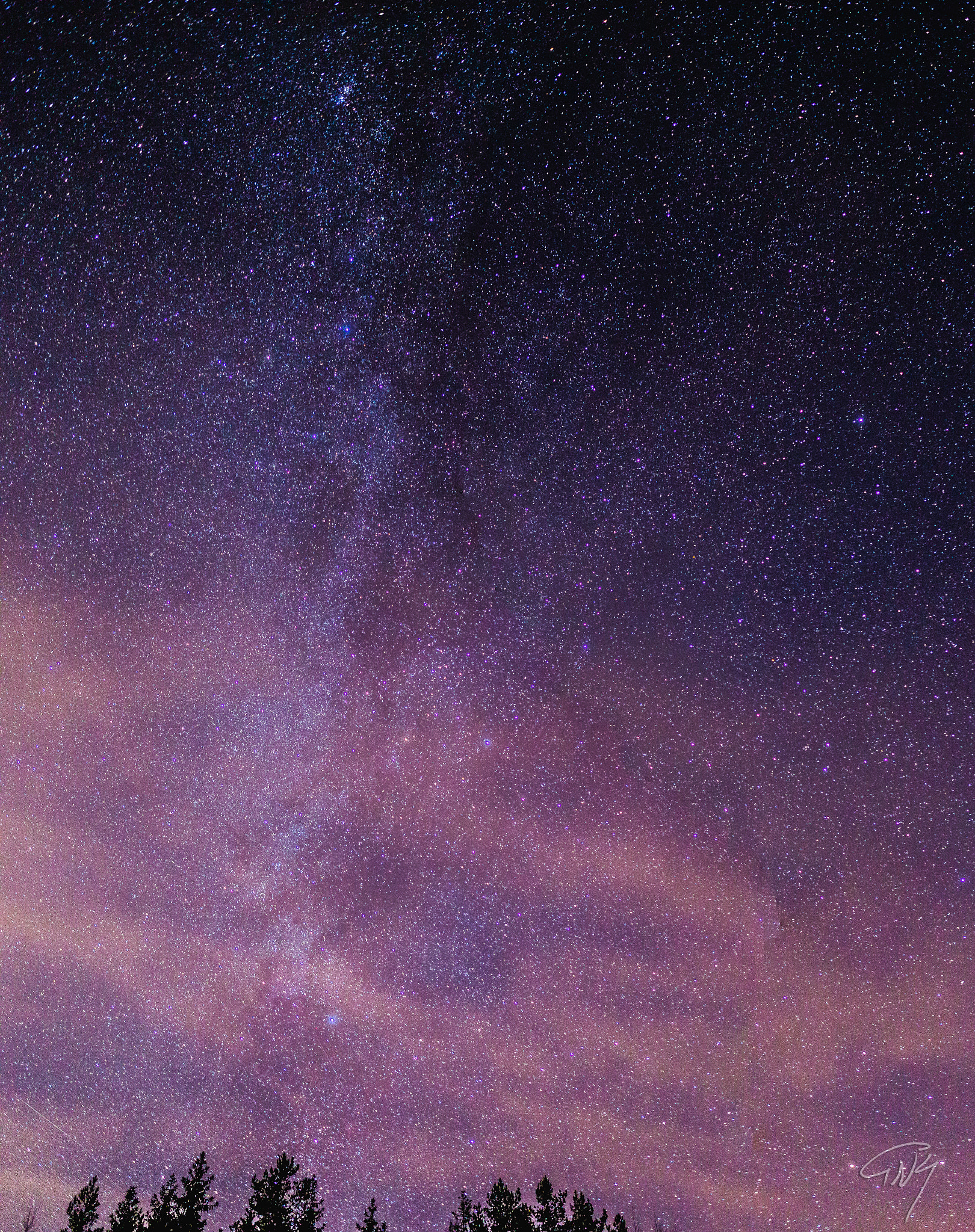 ZEISS Distagon T* 25mm F2 sample photo. Milky way over the light cloak photography