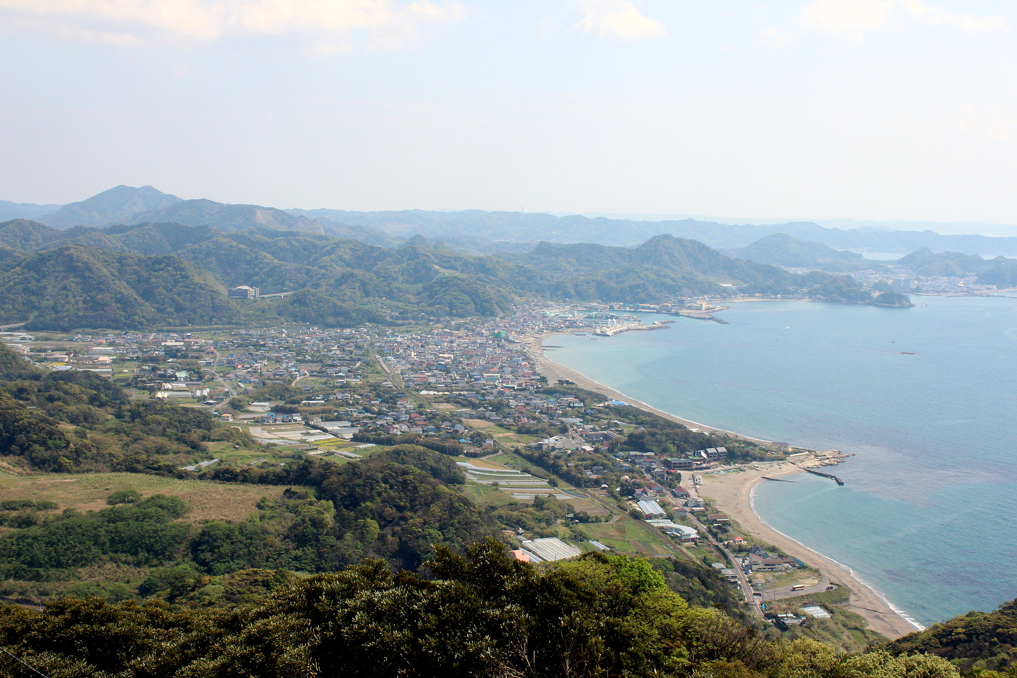 Canon EOS 600D (Rebel EOS T3i / EOS Kiss X5) sample photo. Village from the mountain photography