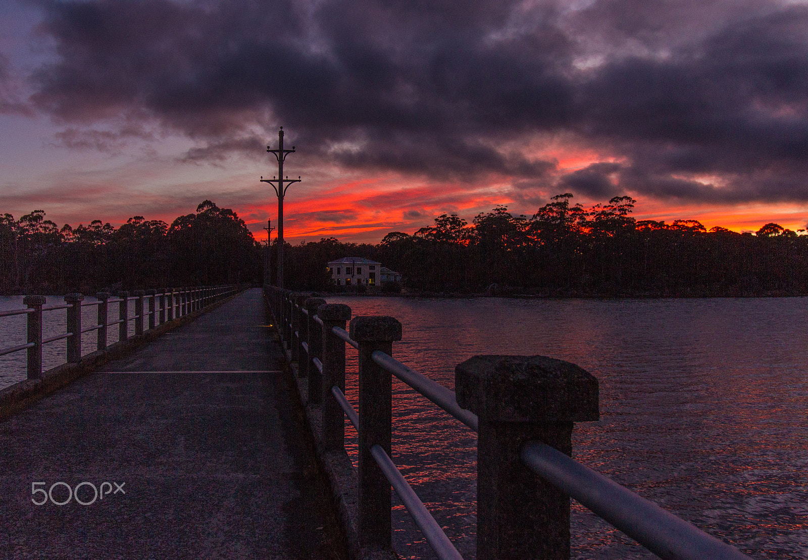 Canon EOS 7D + Canon EF-S 10-18mm F4.5–5.6 IS STM sample photo. Dawn at lake st clair tasmania photography