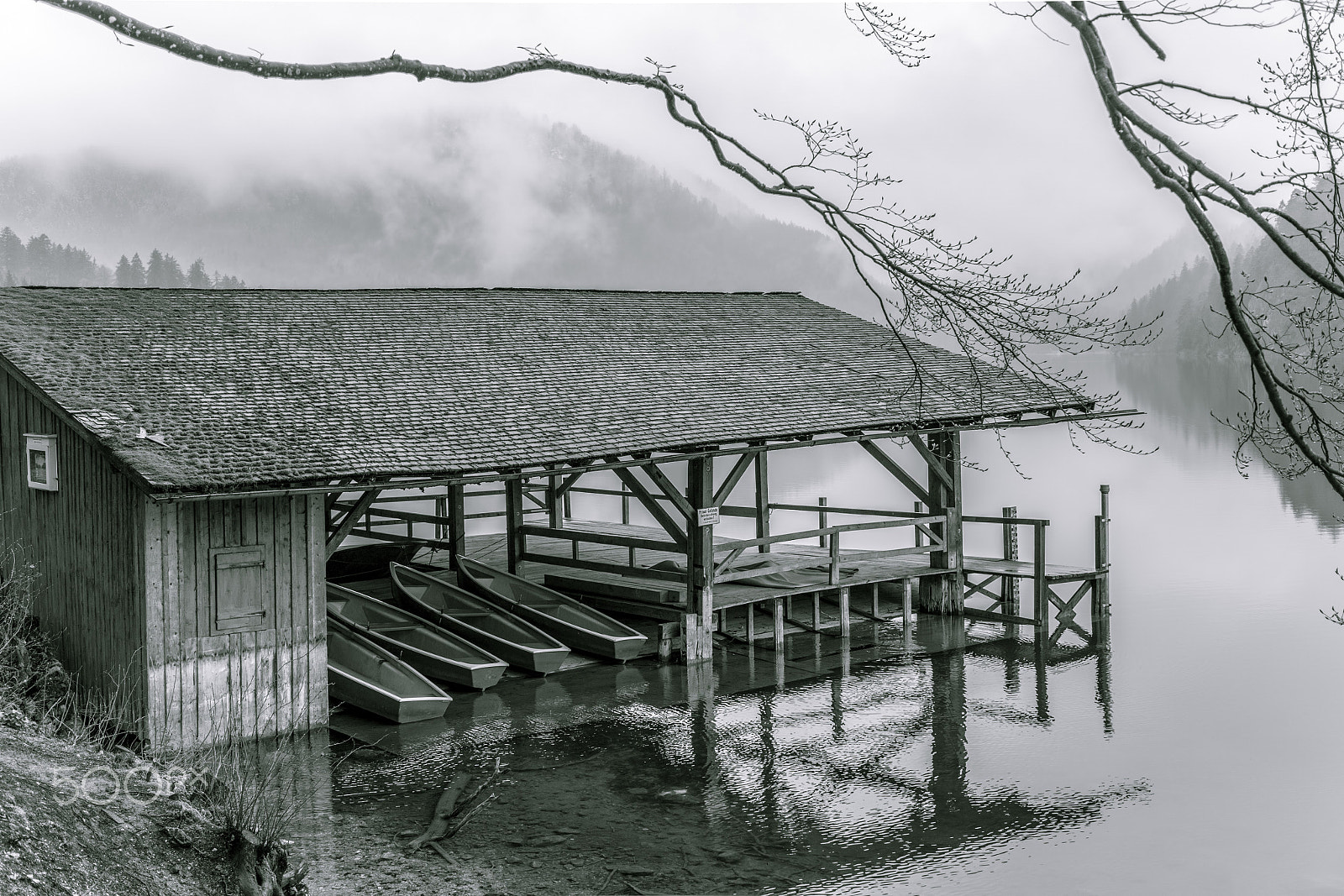 Sony a6000 + Sigma 30mm F2.8 EX DN sample photo. Calm lake photography