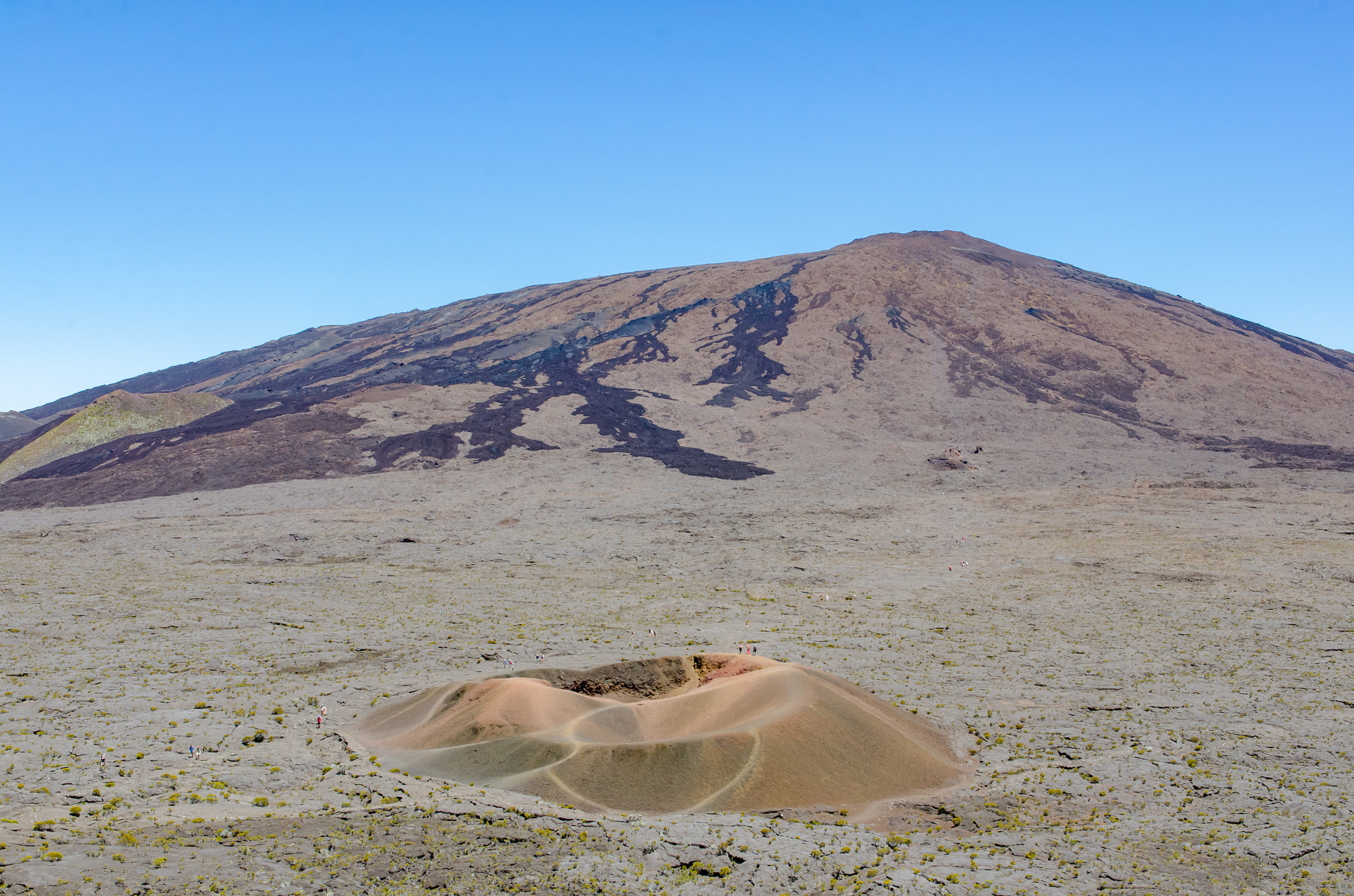 Nikon D7000 + Sigma 17-70mm F2.8-4 DC Macro OS HSM | C sample photo. Piton de la fournaise, la réunion photography