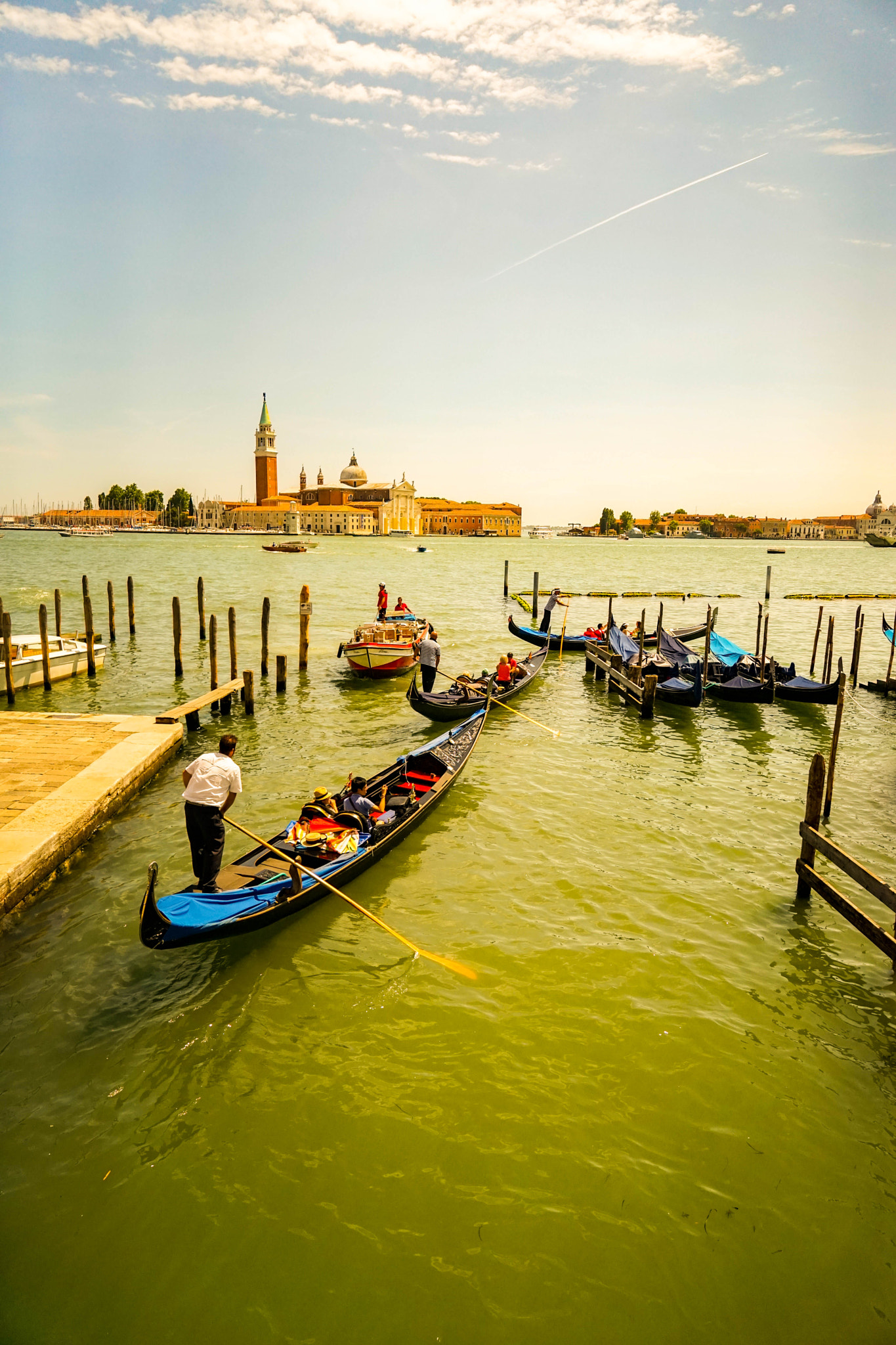 Sony a7 + Sony Vario Tessar T* FE 24-70mm F4 ZA OSS sample photo. Venice and beautiful scenery photography