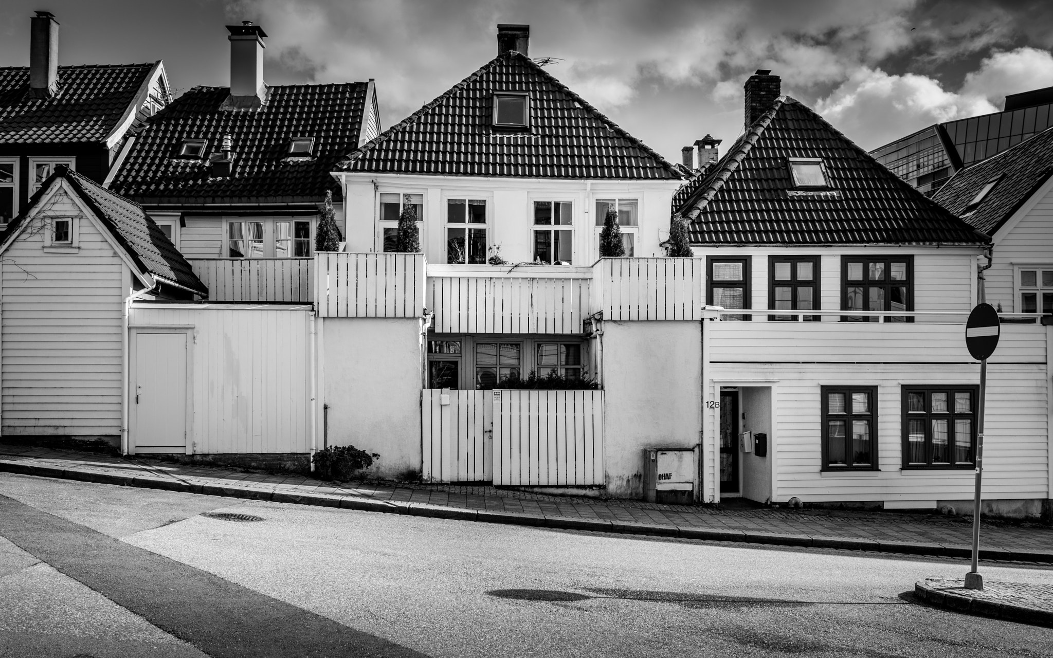 Sony a7 II + Sony Sonnar T* FE 35mm F2.8 ZA sample photo. Wooden houses photography