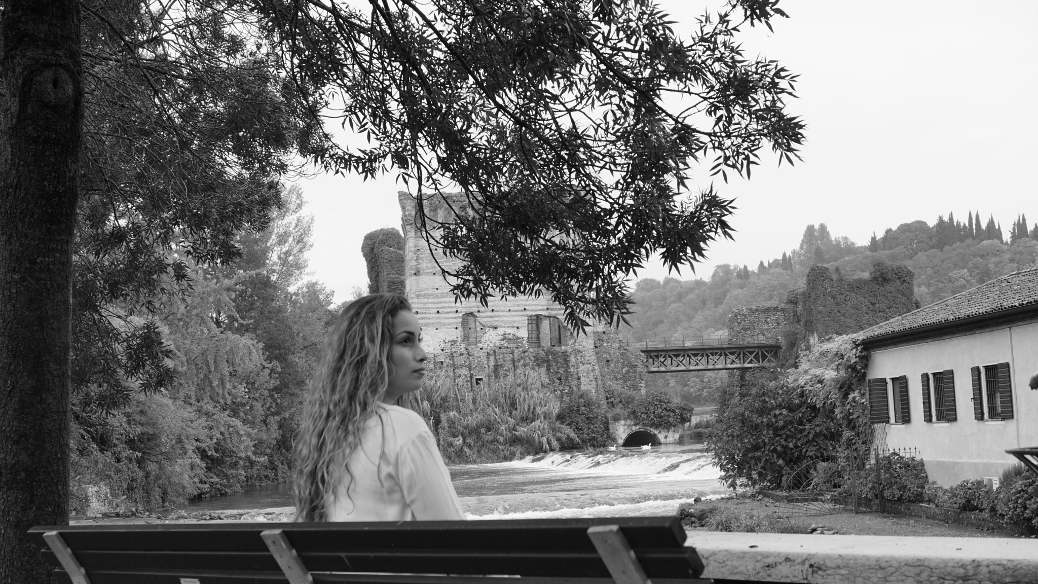 Sony E 18-55mm F3.5-5.6 OSS sample photo. My beautifull wife, italy photography