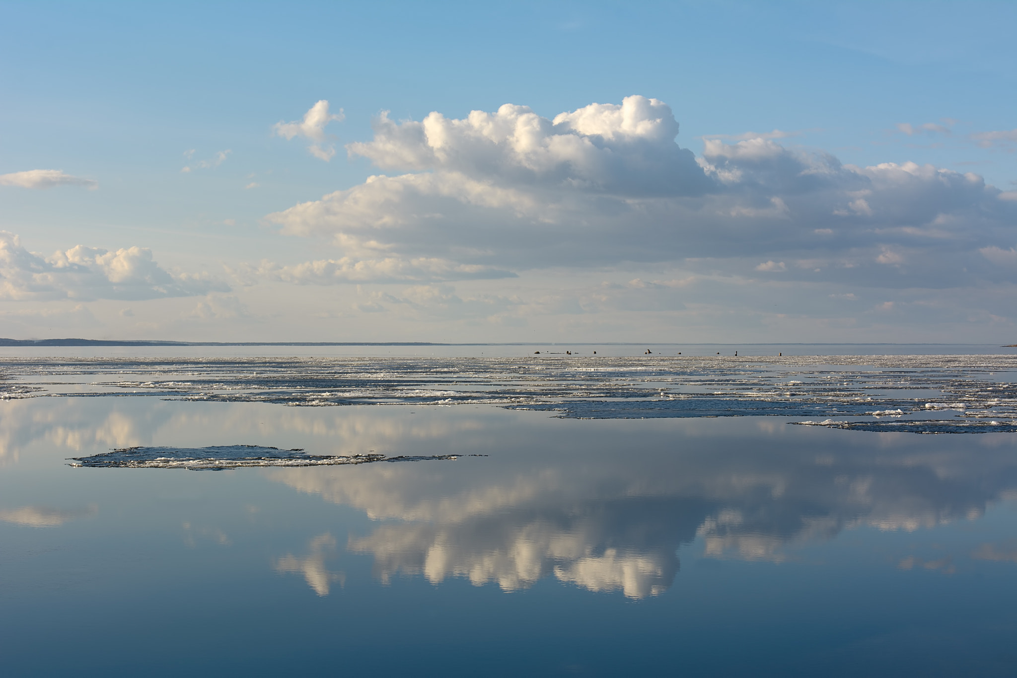 Nikon AF-S Nikkor 24-70mm F2.8G ED sample photo. The last ice on the river photography