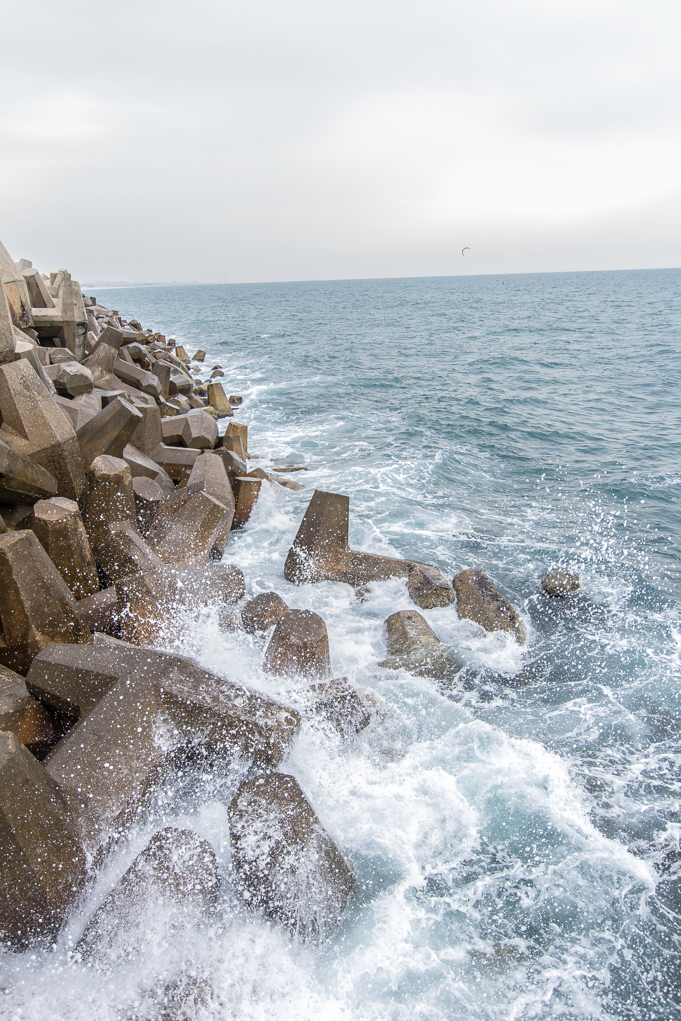 Canon EOS 60D sample photo. Weaher on the sea photography