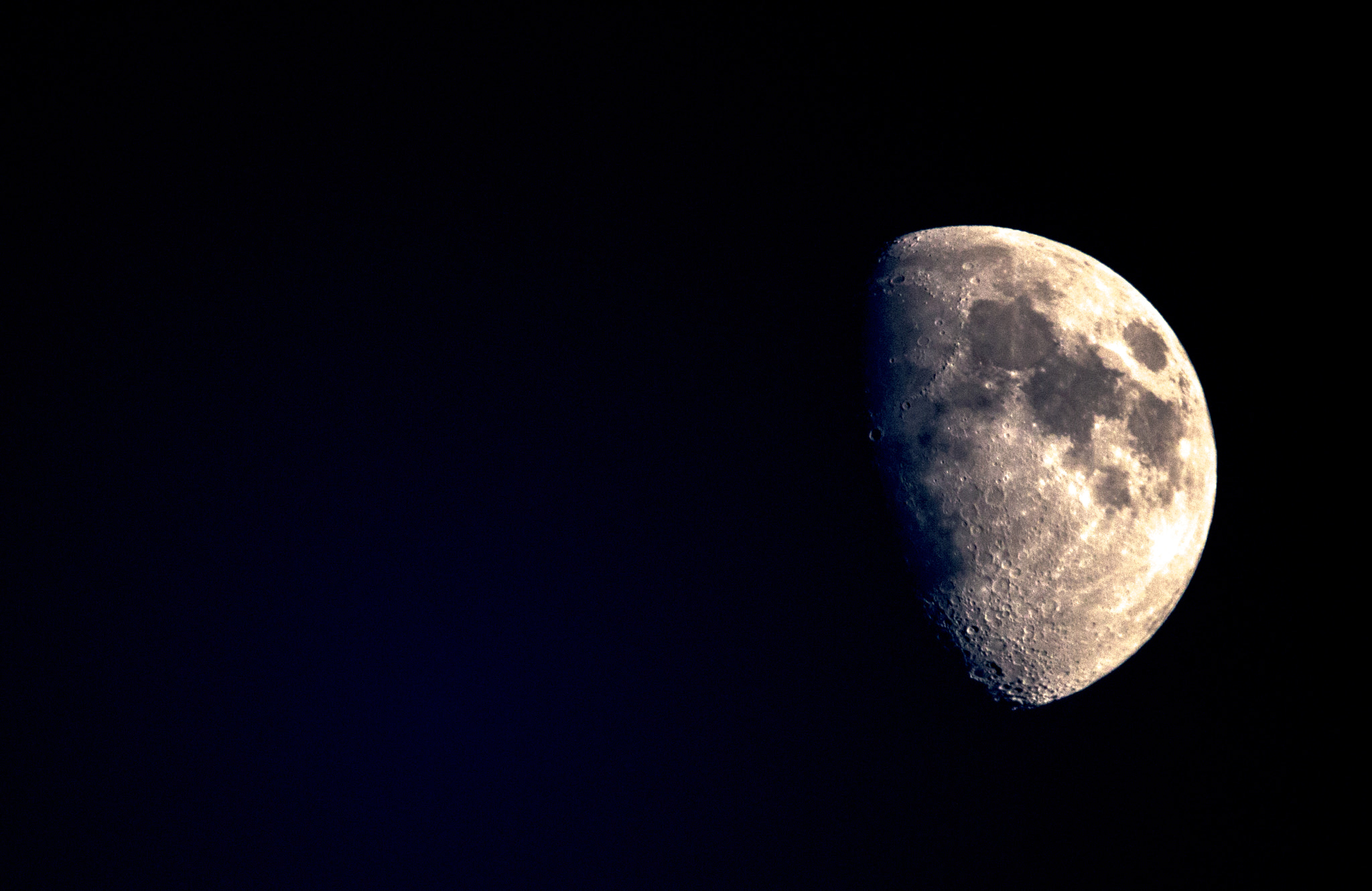 Canon EOS 650D (EOS Rebel T4i / EOS Kiss X6i) sample photo. Moon photography