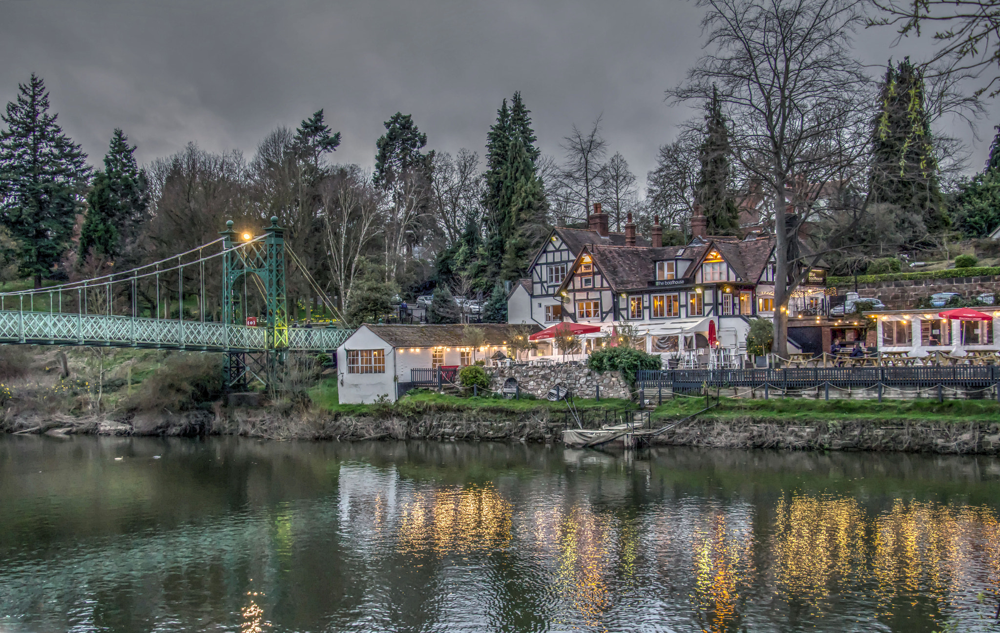 Canon EF-S 18-135mm F3.5-5.6 IS USM sample photo. Shrewsbury, shropshire, england. photography