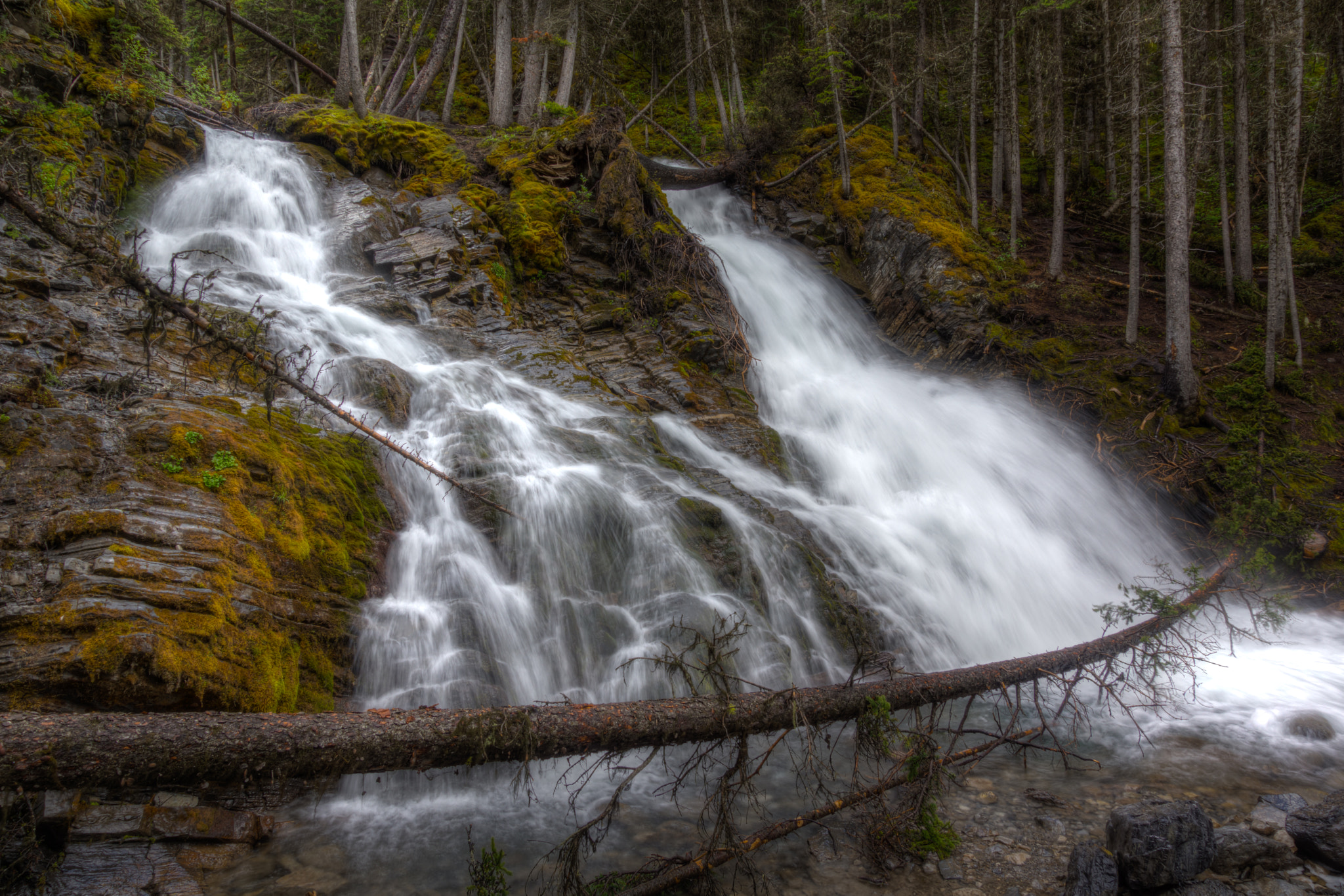 Sony SLT-A77 sample photo. Rawson lake waterfall photography