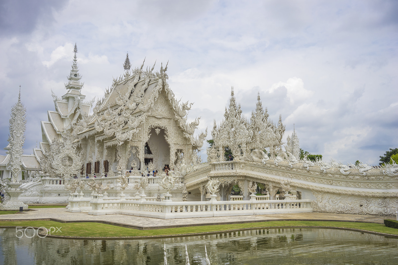 Sony a7 II + Sony Sonnar T* FE 35mm F2.8 ZA sample photo. Wat rong khun - the white temple photography
