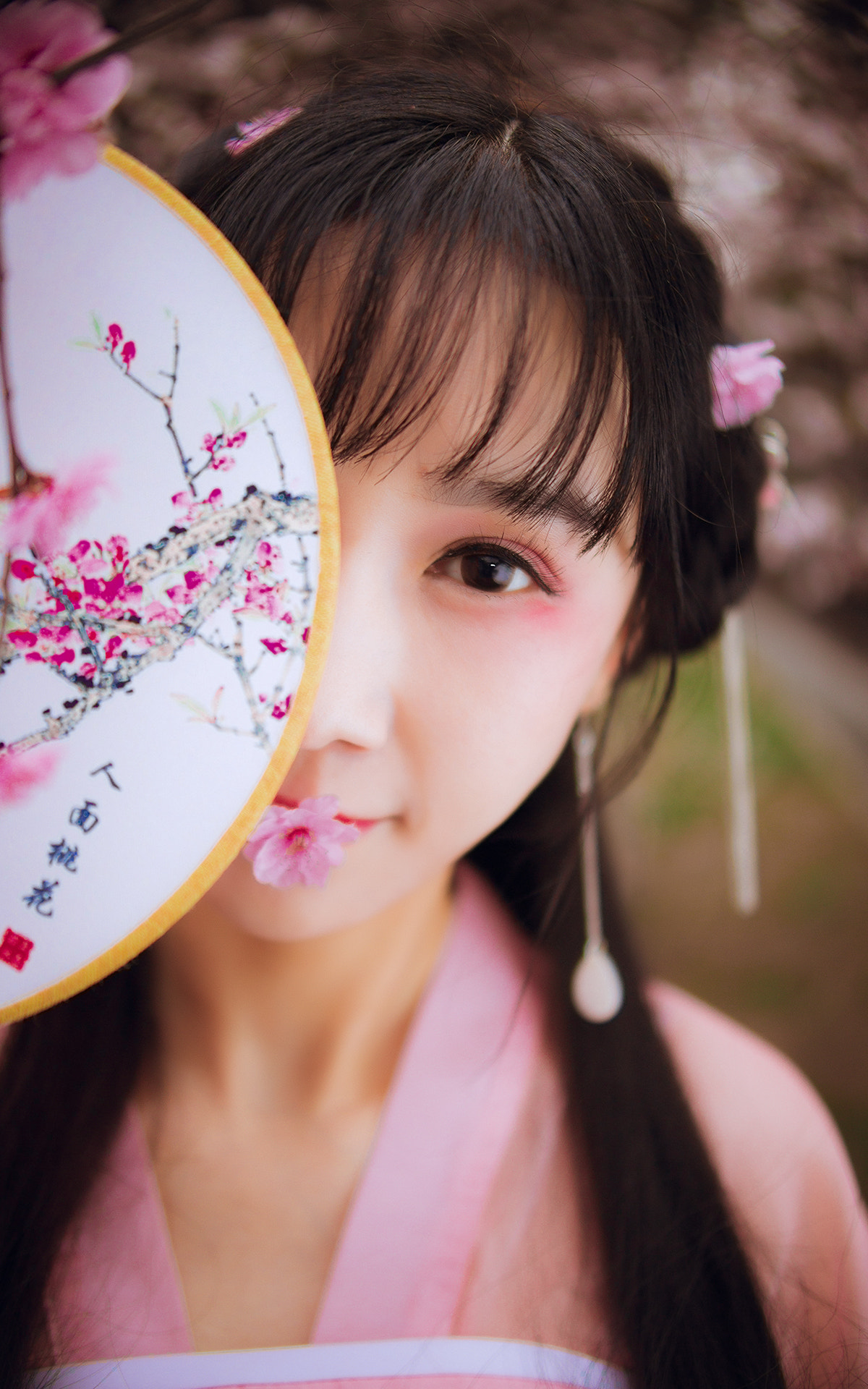 Canon EF 35-80mm f/4-5.6 sample photo. 人面桃花 photography