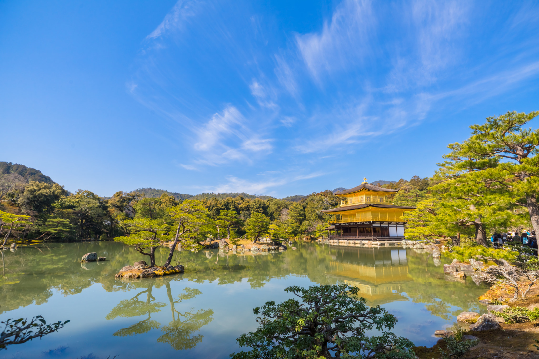 Sony a7 II + Sony Vario-Sonnar T* 16-35mm F2.8 ZA SSM sample photo. Kinkakuji temple (the golden pavilion) in kyoto, japan photography