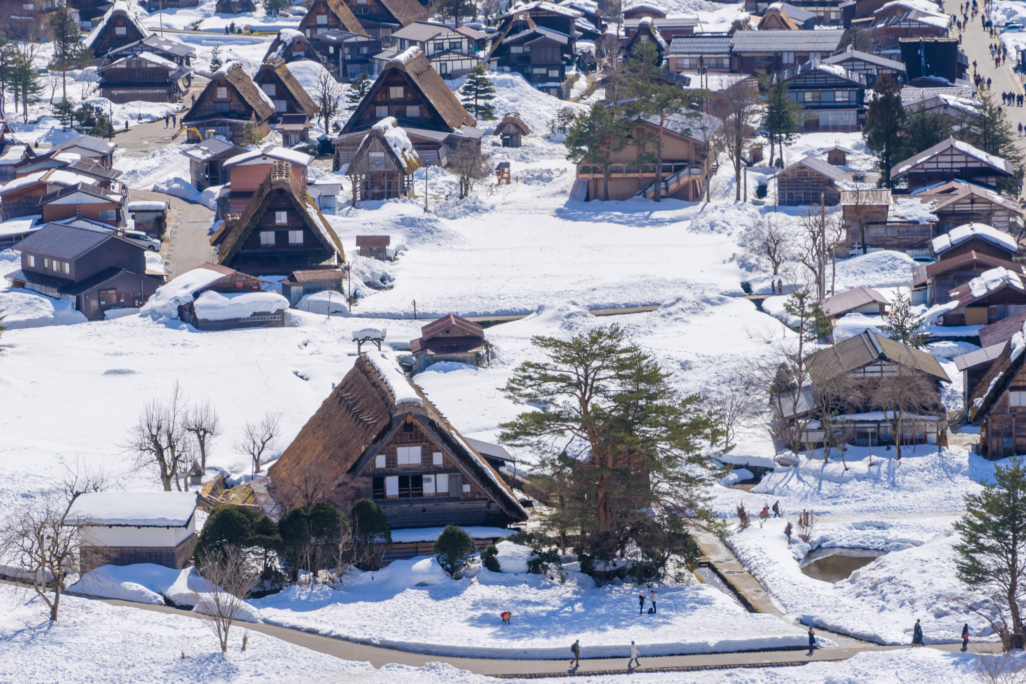 Minolta/Sony AF 70-200mm F2.8 G sample photo. Winter in shirakawa-go village ,gifu japan photography