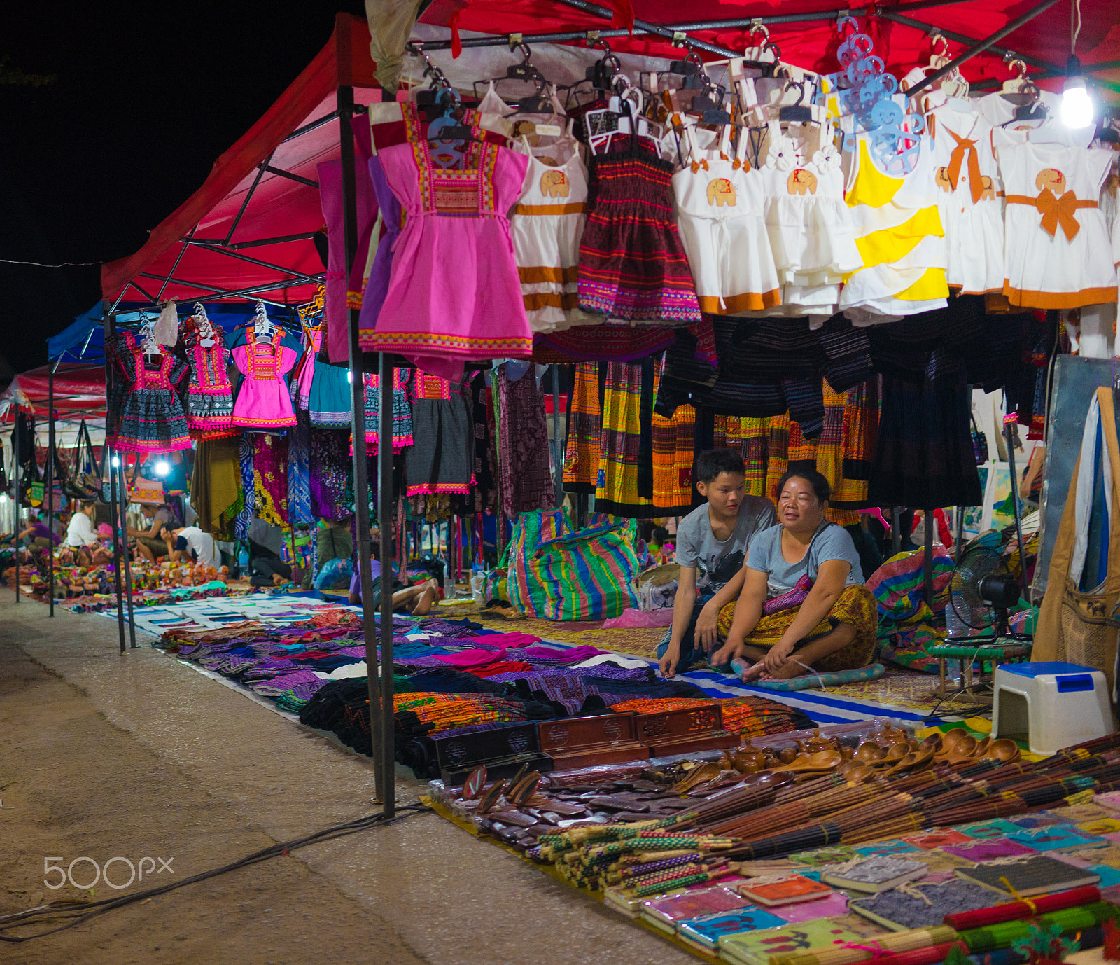 Sony a7 II sample photo. Luang prabang night market photography