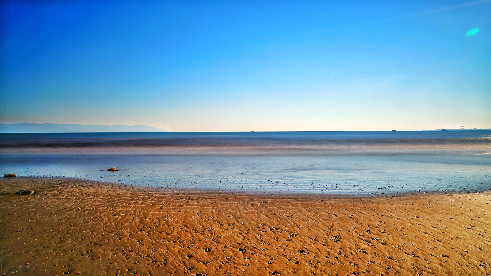 Sony a7R II + Sony Vario-Tessar T* FE 16-35mm F4 ZA OSS sample photo. Burnaz seaside photography