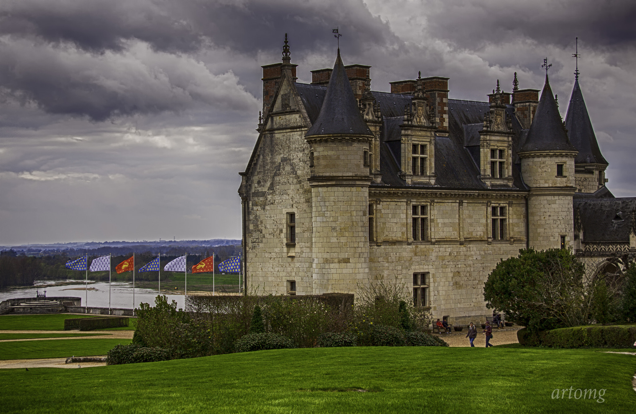 Canon EF-S 18-200mm F3.5-5.6 IS sample photo. Château d'ambroise photography