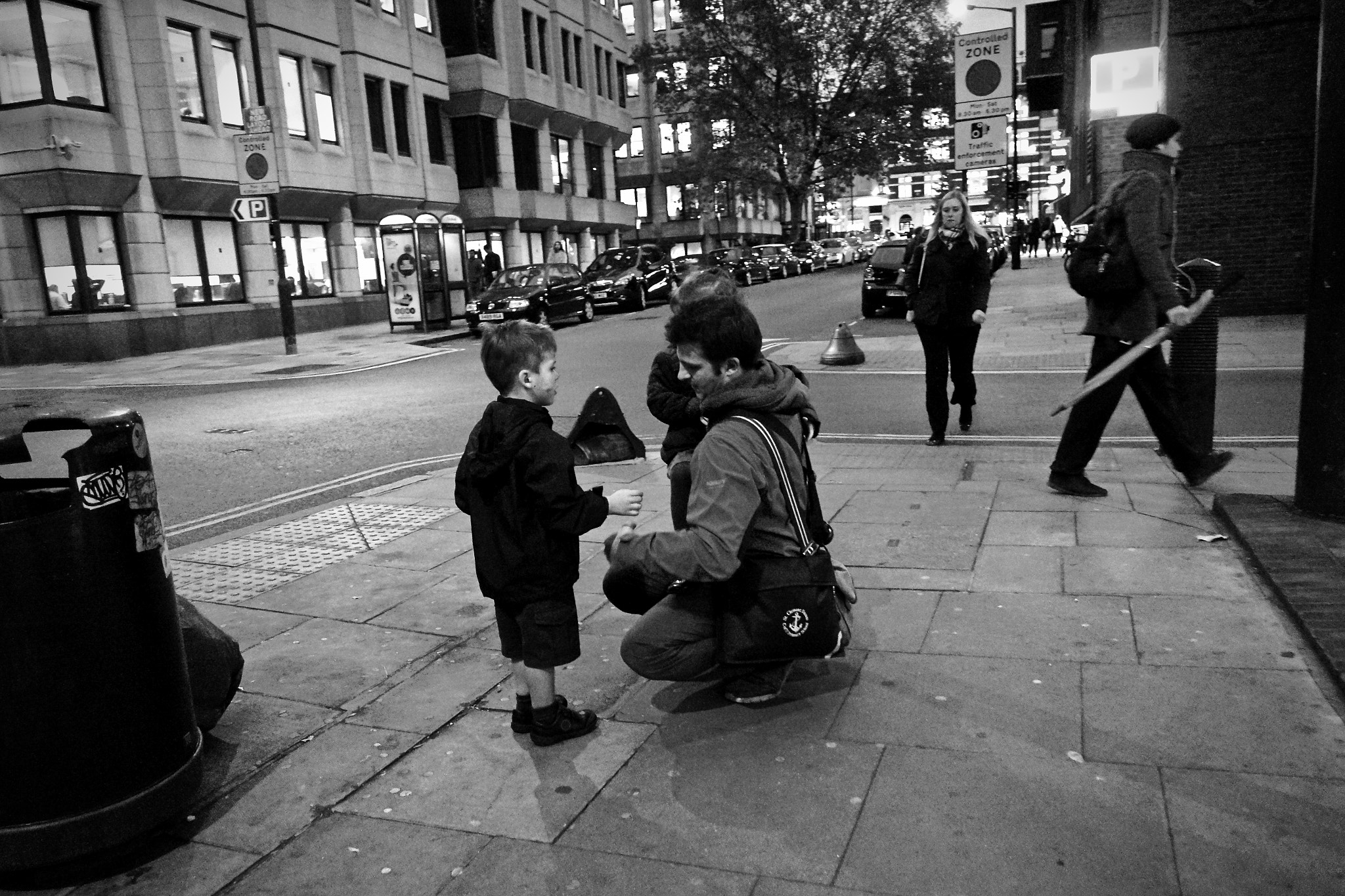 Sony Cyber-shot DSC-RX100 IV + Sony 24-70mm F1.8-2.8 sample photo. London, uk. photography
