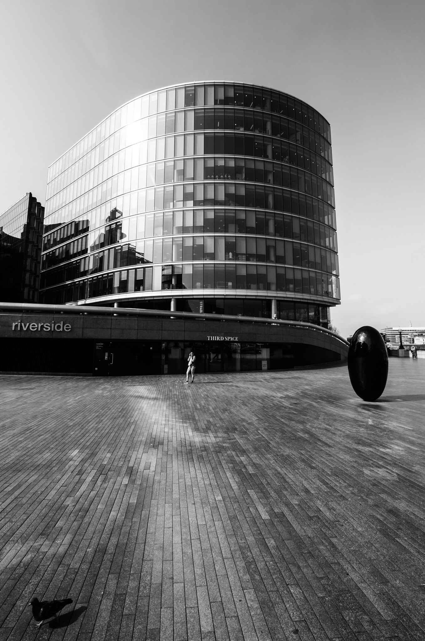 Canon EOS 450D (EOS Rebel XSi / EOS Kiss X2) sample photo. More london riverside photography