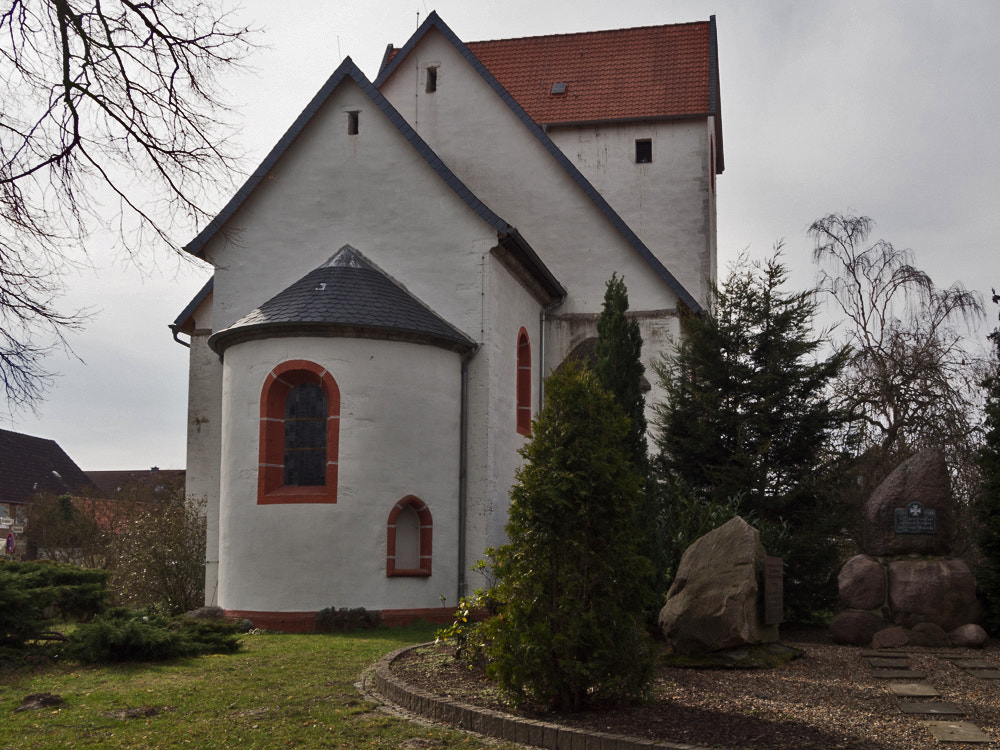 Olympus OM-D E-M5 sample photo. Evangelisch-lutherische kirche bs-melverode photography