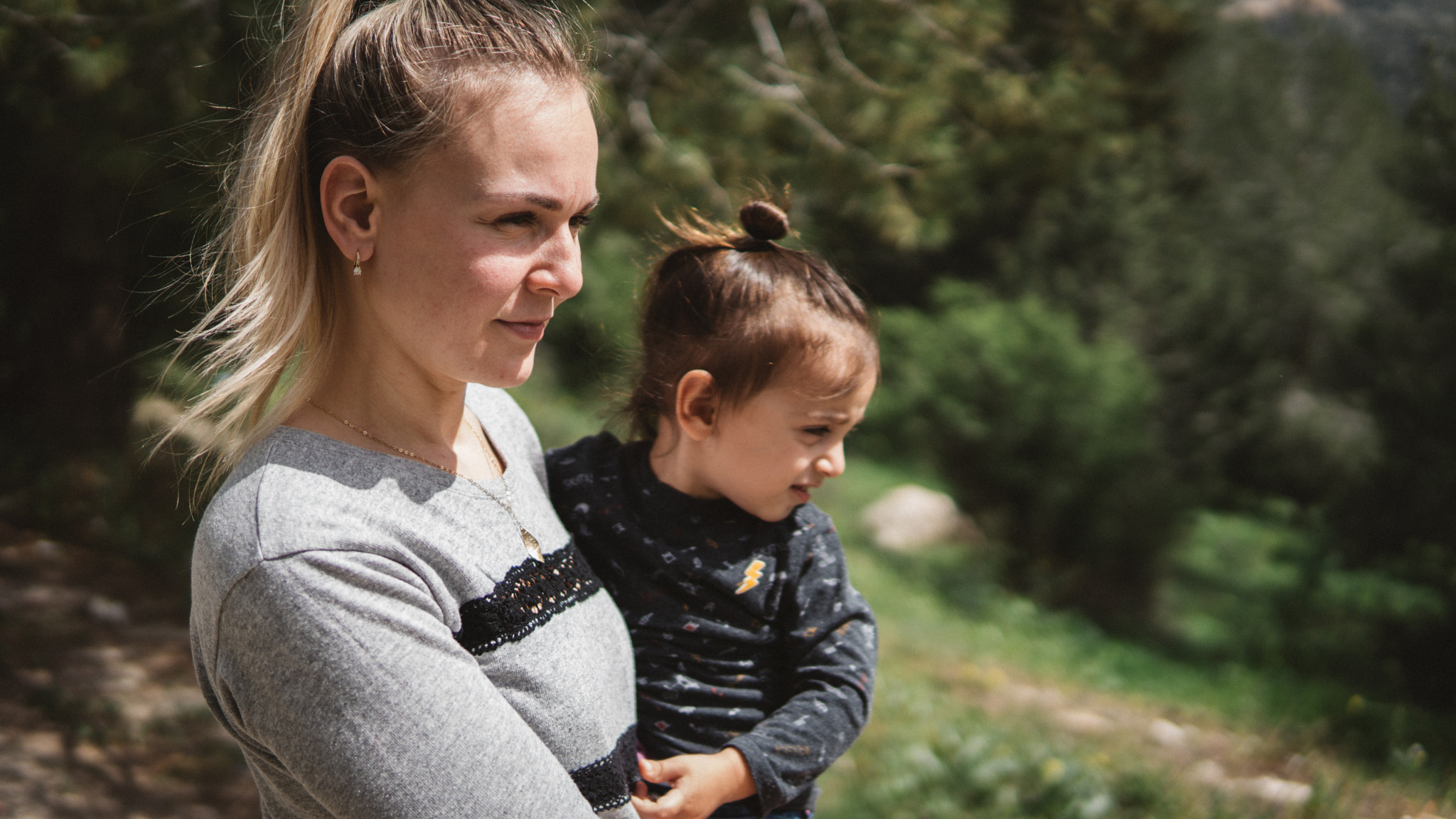 Sony a6300 + 30mm F1.4 DC DN | Contemporary 016 sample photo. Tai and mom photography