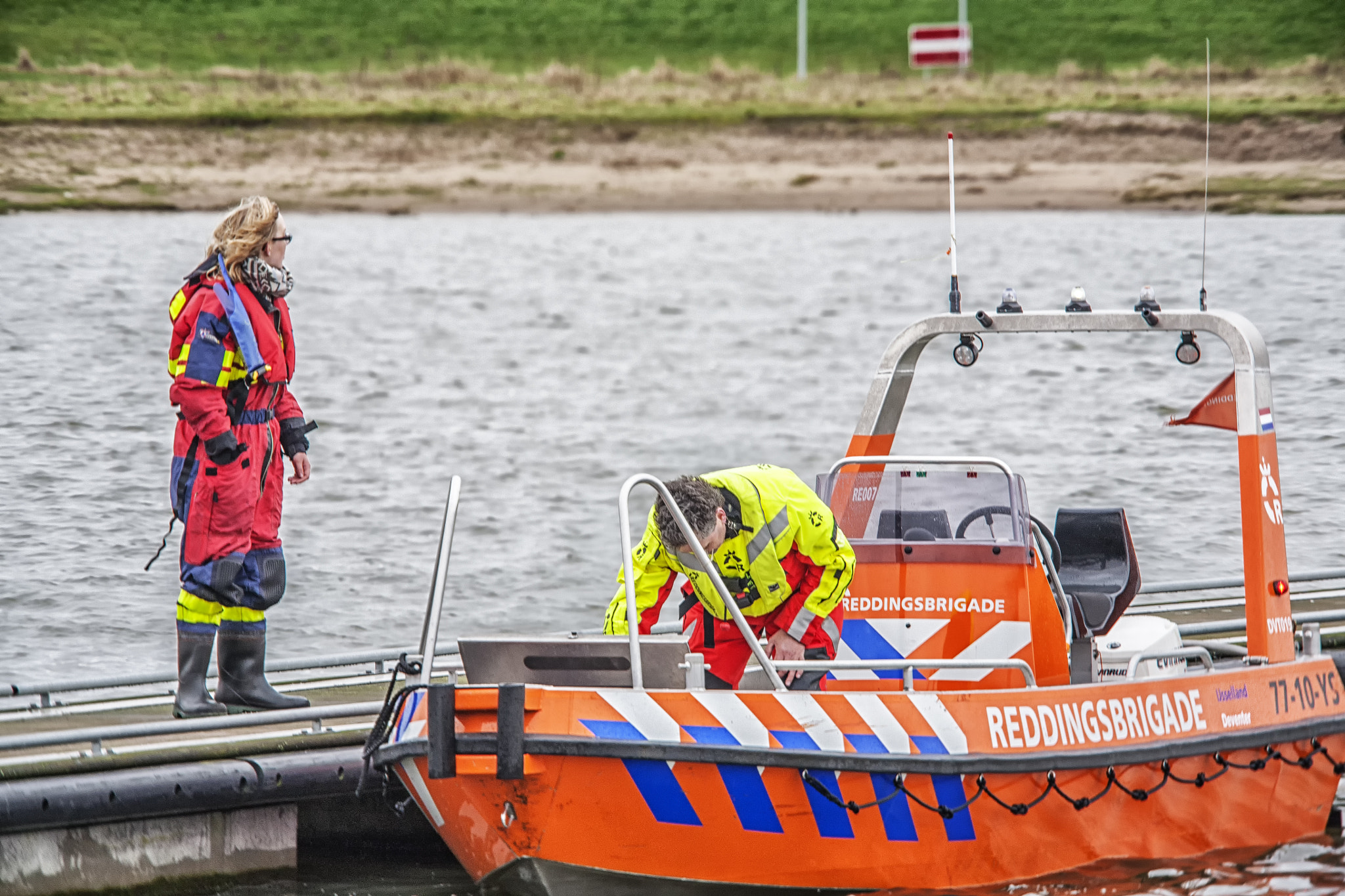 Canon EOS 5D + Canon EF 70-200mm F4L USM sample photo. Demonstration for the kids rescue brigade deventer photography