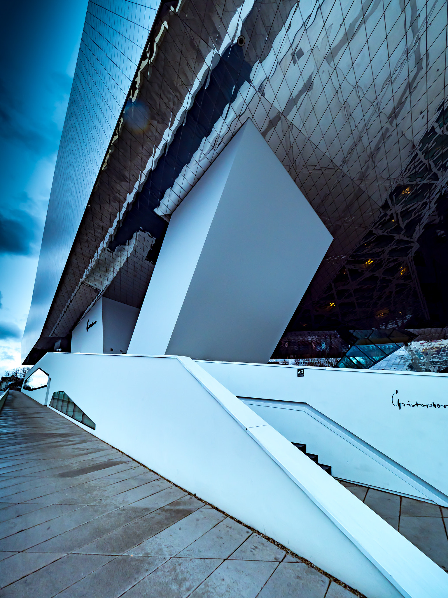 Olympus M.Zuiko Digital ED 7-14mm F2.8 PRO sample photo. Porsche museum detail  photography