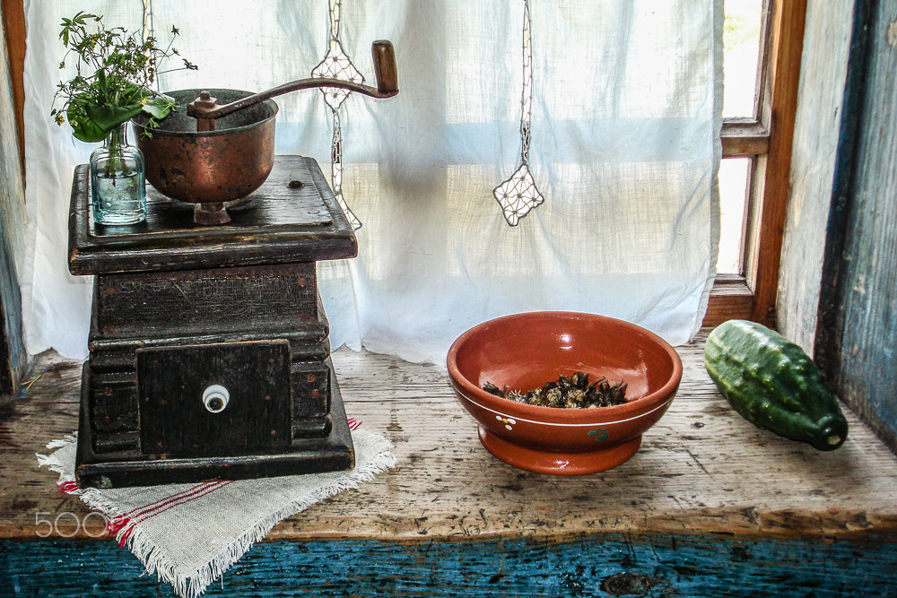 Sony DSC-W90 sample photo. Kitchen windowsill photography