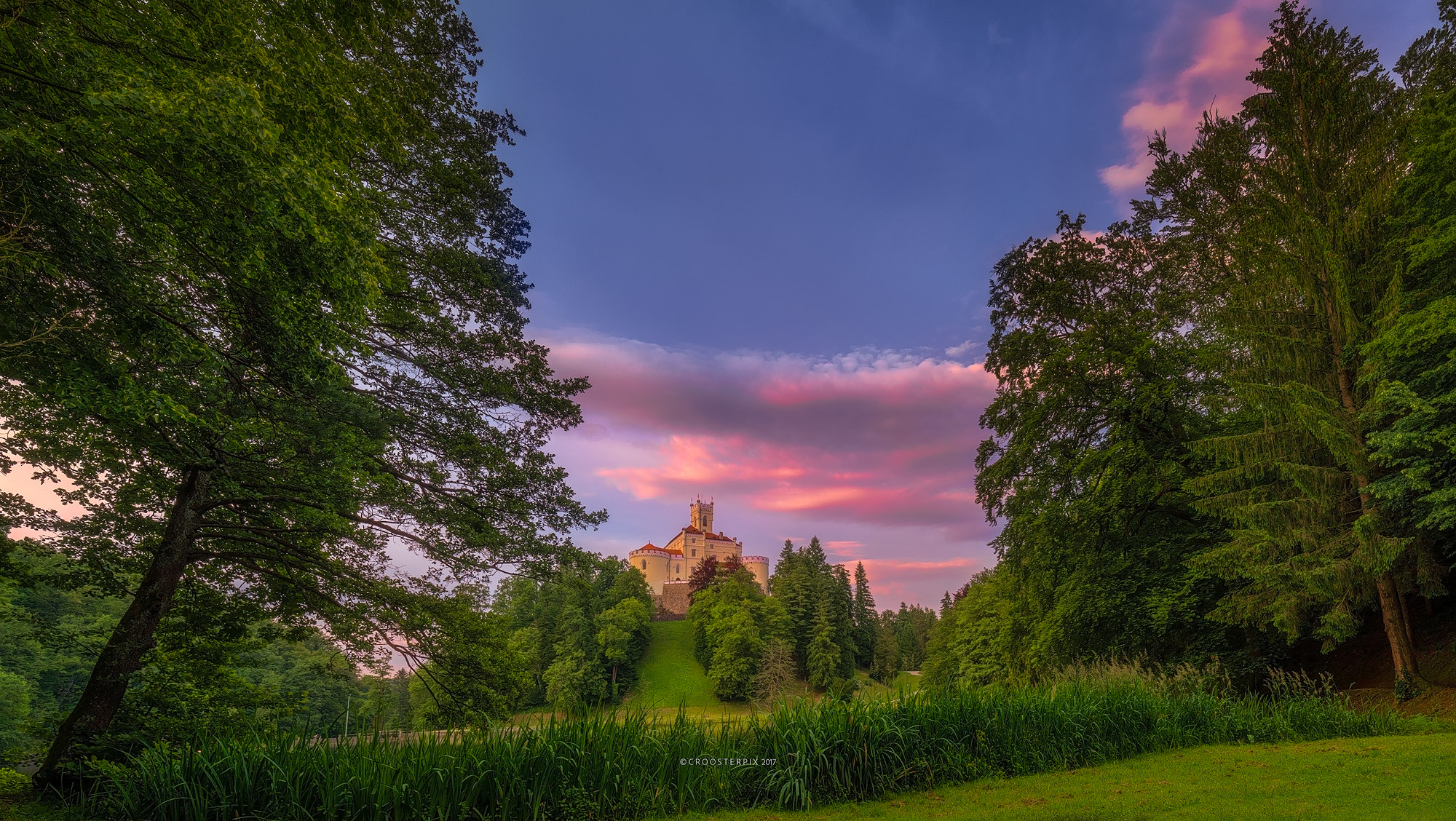 Samyang 14mm F2.8 ED AS IF UMC sample photo. Castle photography